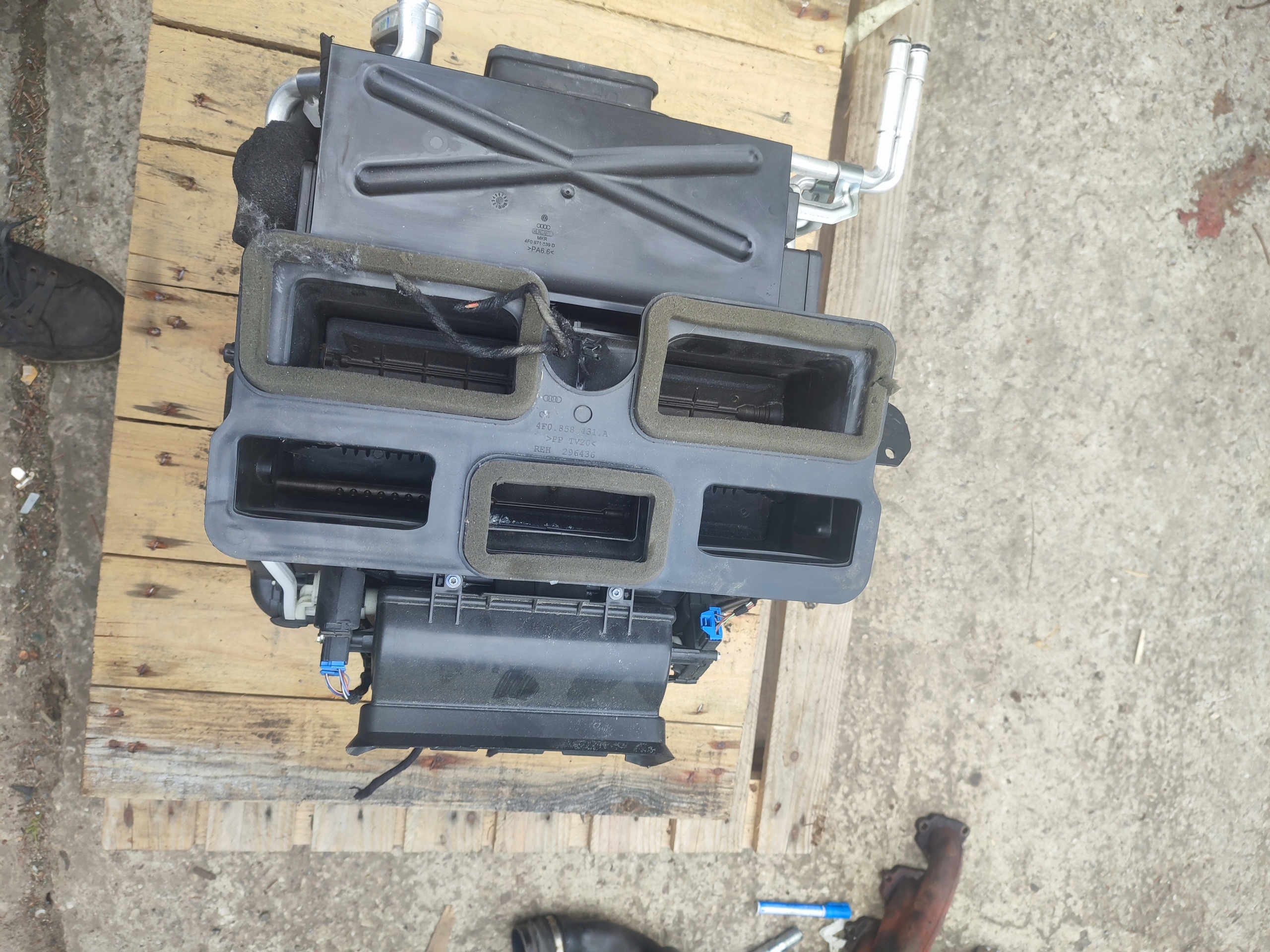 heater complete AUDI A6 C6 4F1820351AF