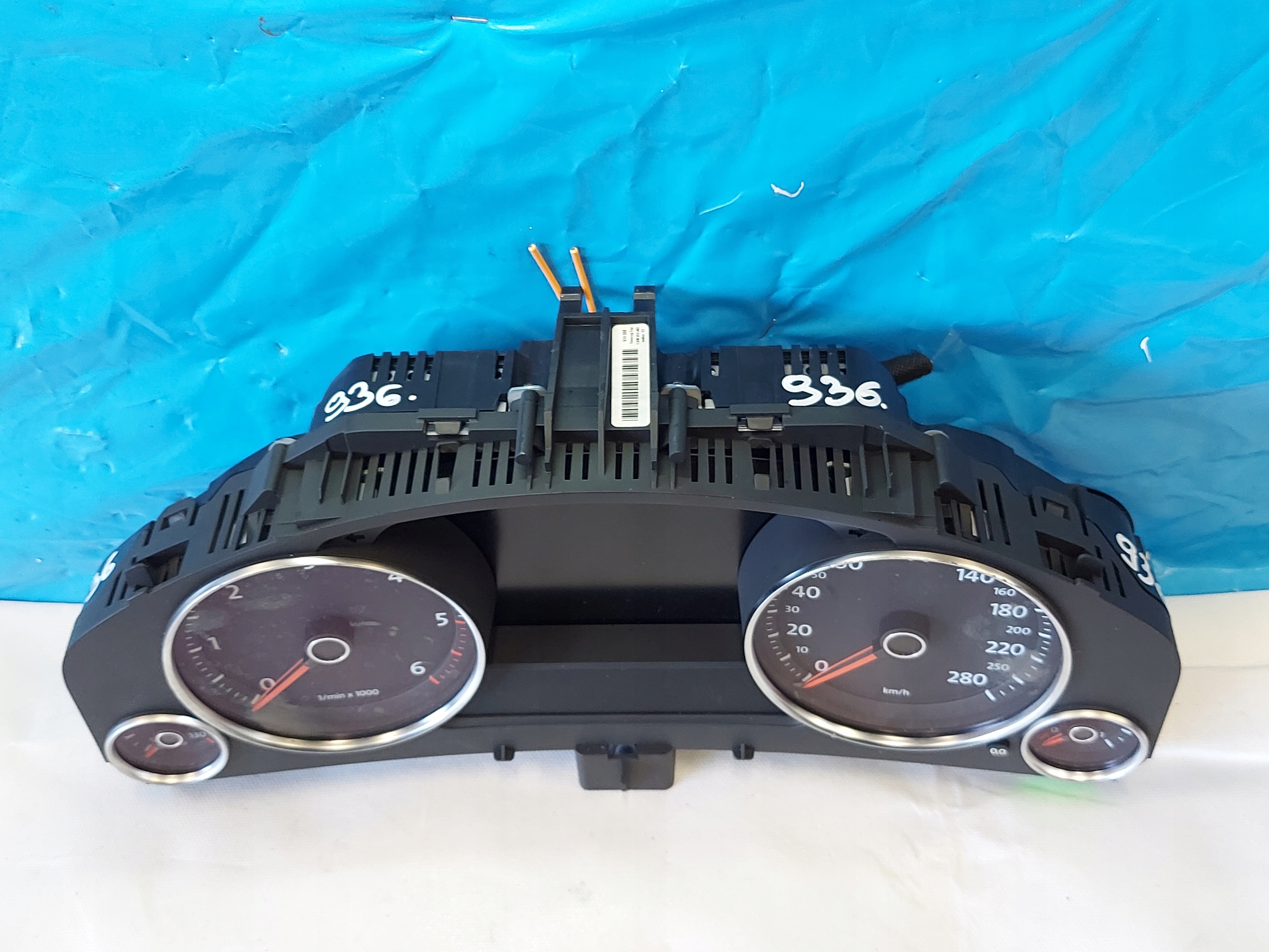 dials clock VW TOUAREQ II 3.0 TDI 7P6920882M