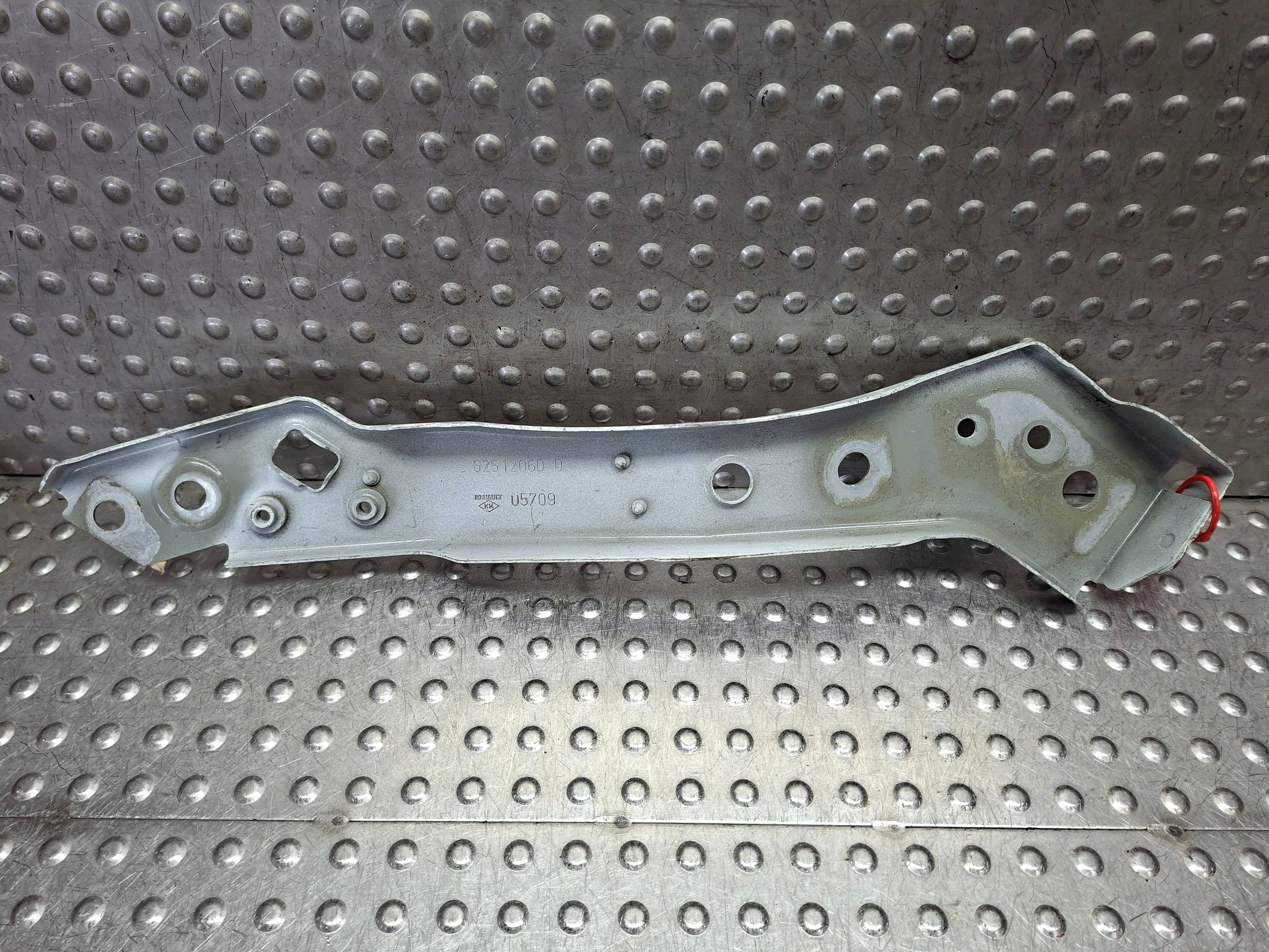 OKULAR right front 6251206D RENAULT MEGANE III 2009