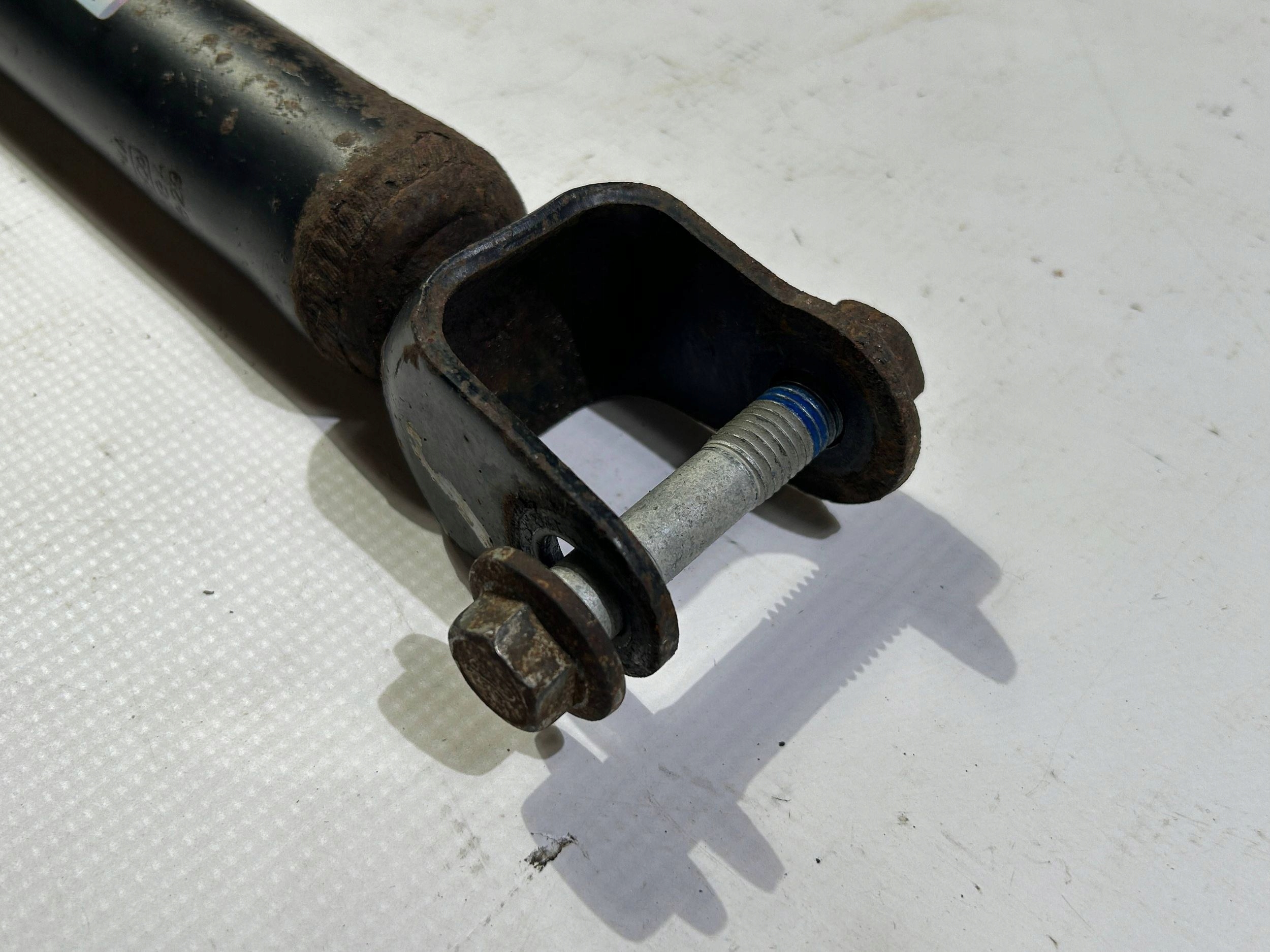 shock absorbers rear part rear right left Ford Explorer V 4X4 2011