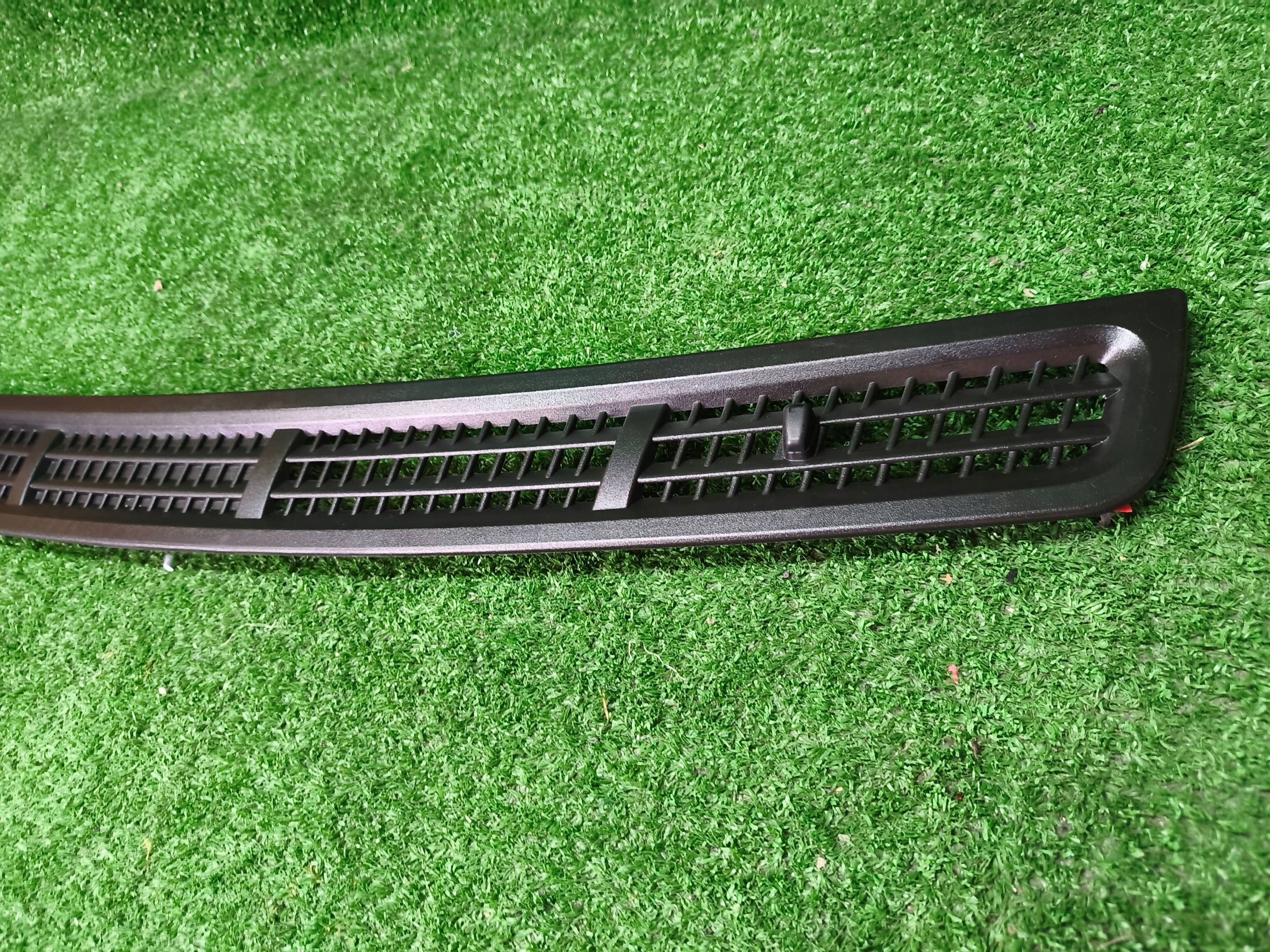 grid intake air FORD TRANSIT MK5 06- NR.52