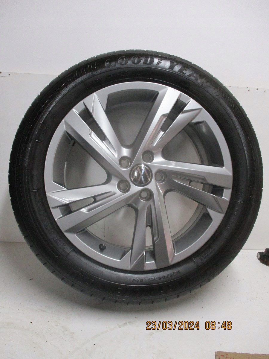 wheels discs tyres VW TAIGO 2G7 R17 5MM