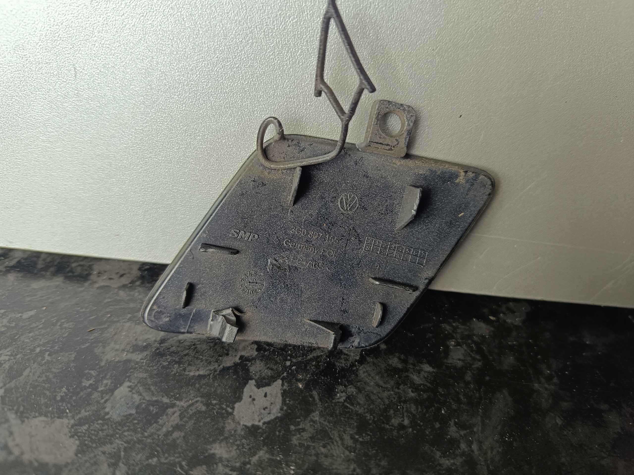 towing hook cap front VOLKSWAGEN PASSAT B8 3G0807155