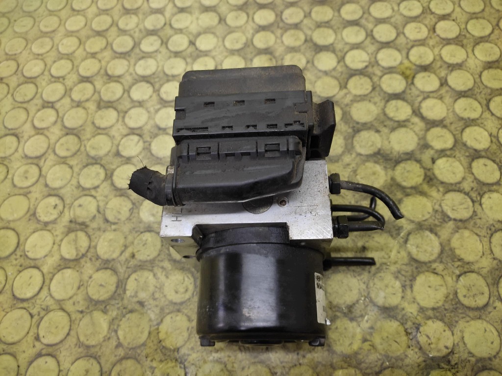 HYUNDAI ACCENT pump ABS 589201G000