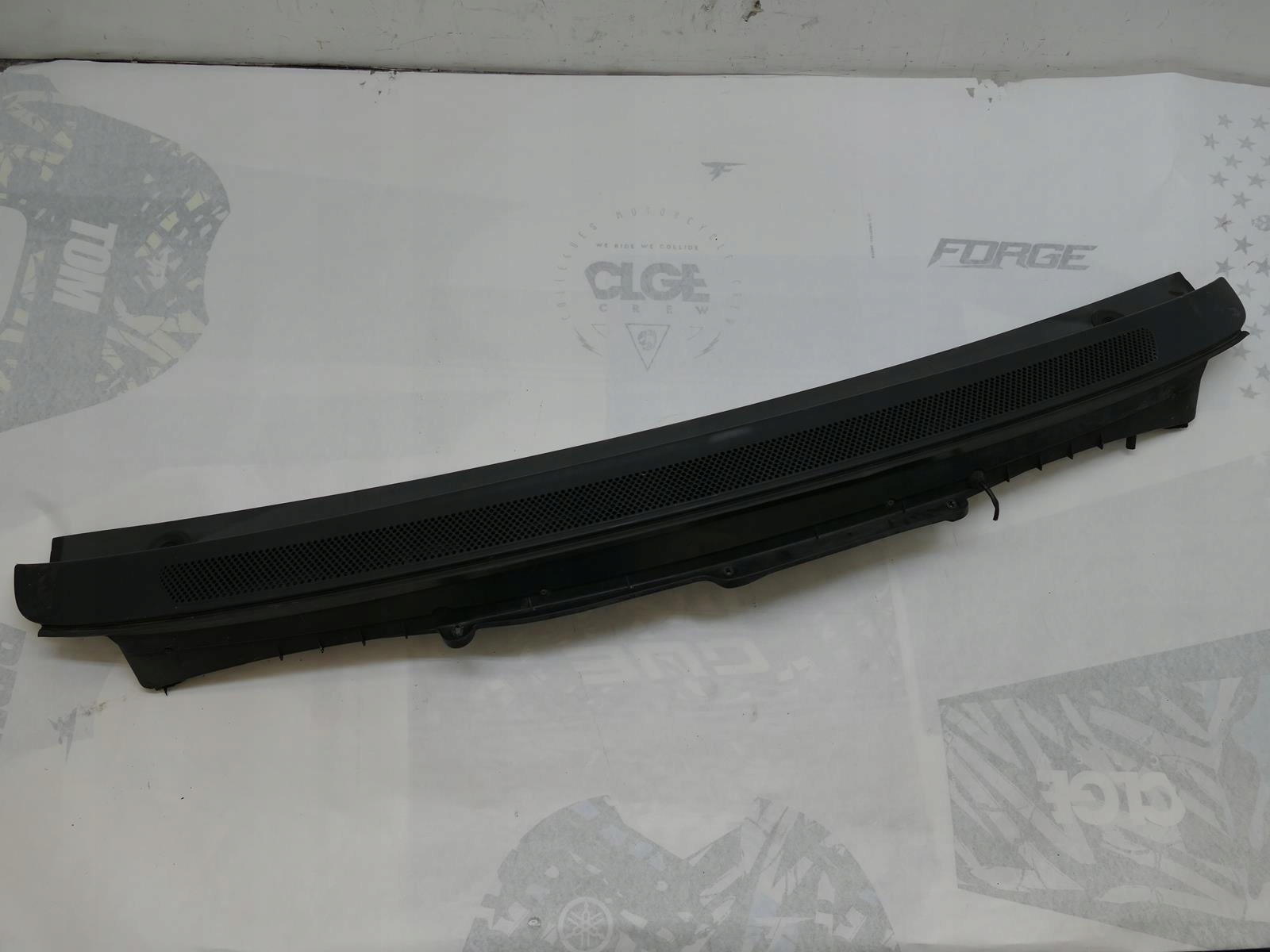 MERCEDES VANEO W414 torpedo cover under the window