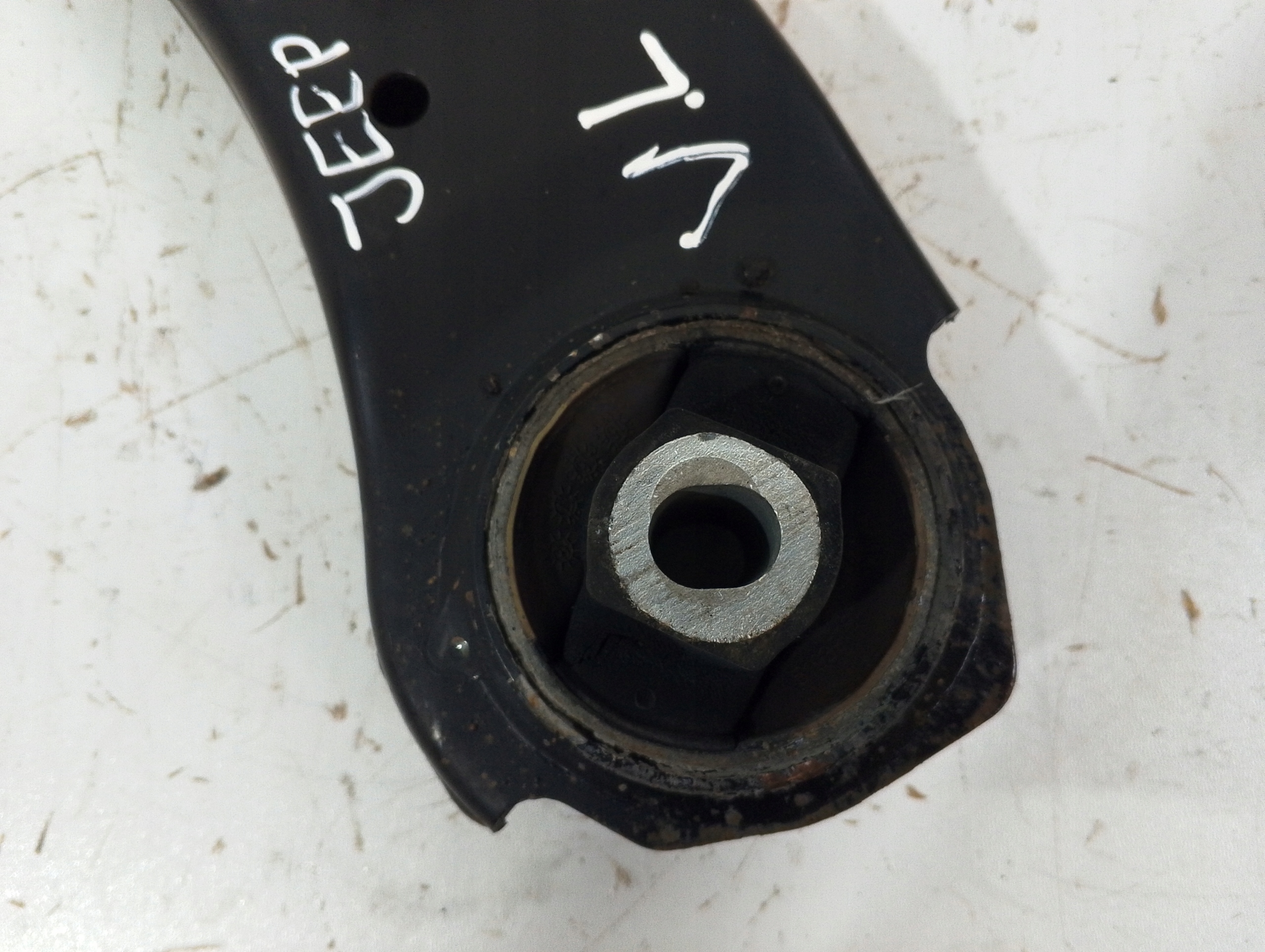 JEEP RENEGADE FIAT 500X arm front left (Q120)