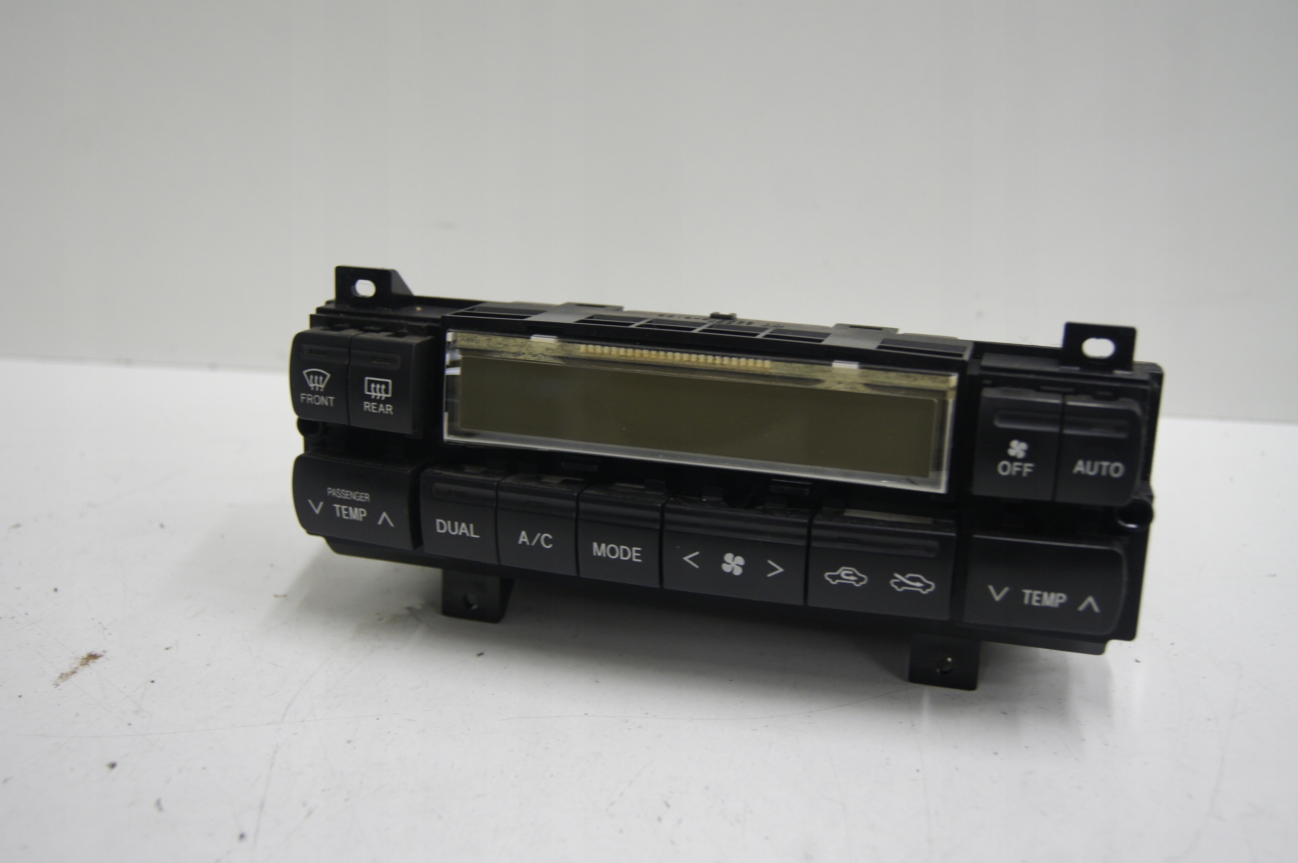 88650-60611 - Land Cruiser 120 панель климат-контроля