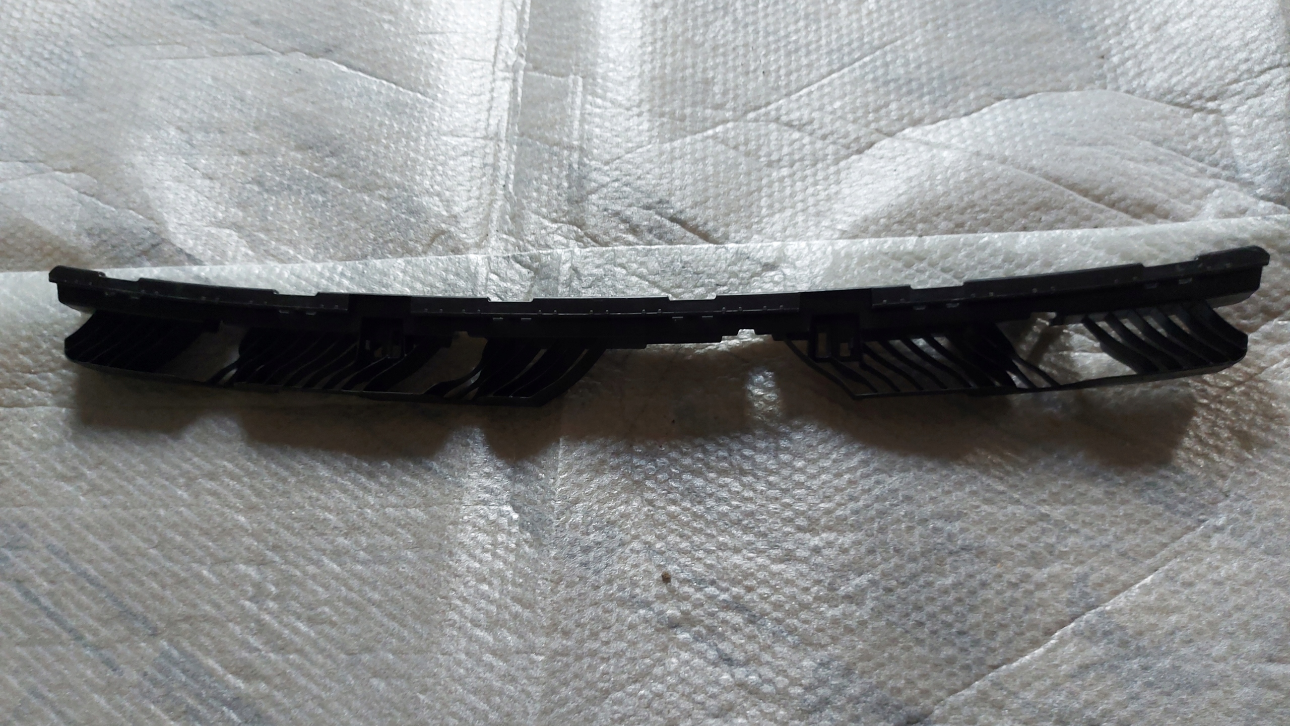 bumper bracket central rear part VW TOURAN II