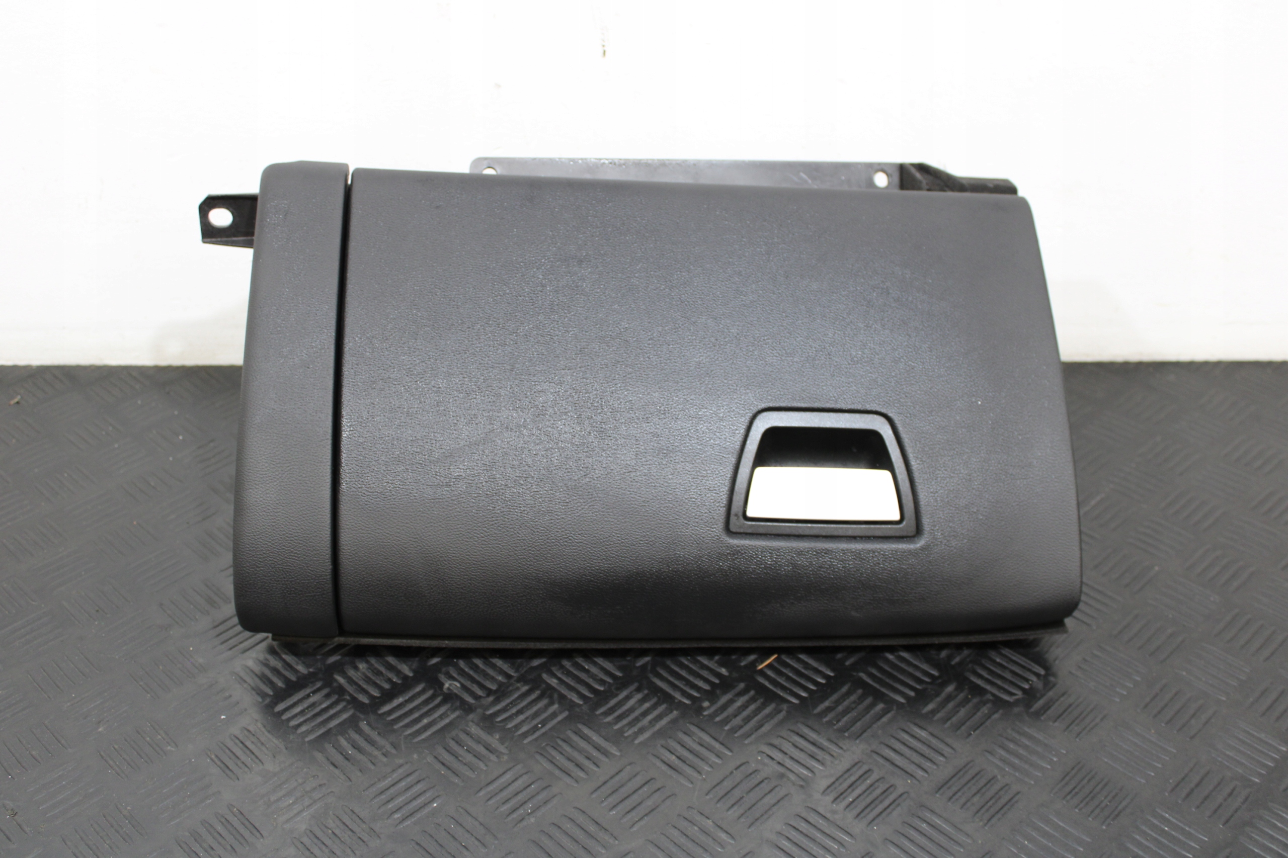 passenger compartment consoles 670010920 MASERATI GHIBLI M157