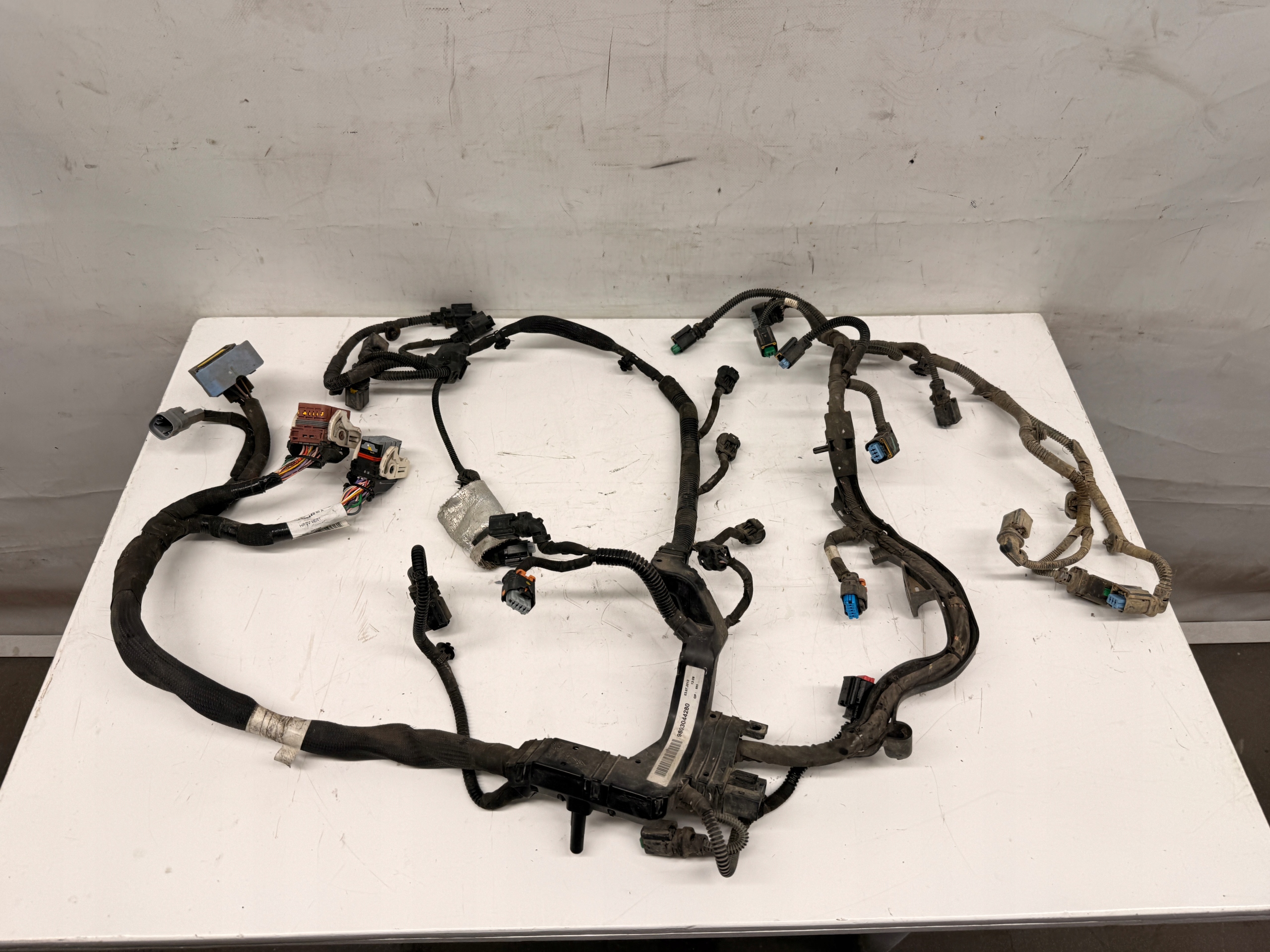 Peugeot 208 1.4 HDi bundle motor wiring 9803044280