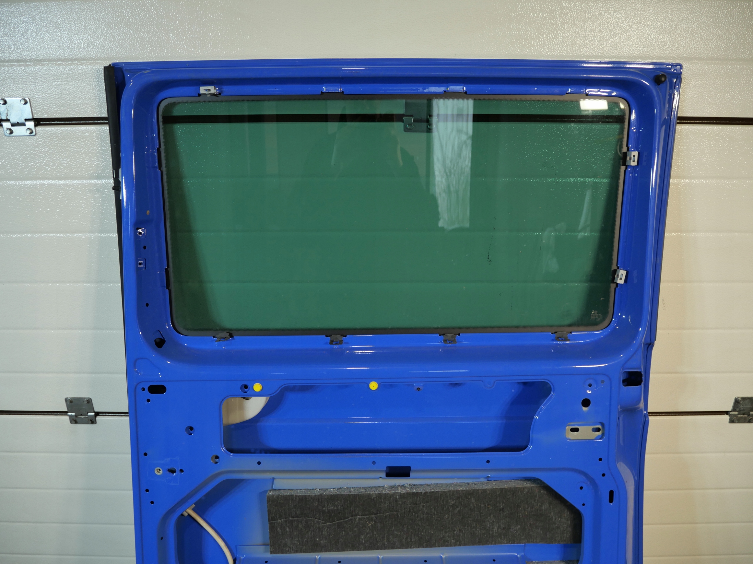 VW T6 door sliding right