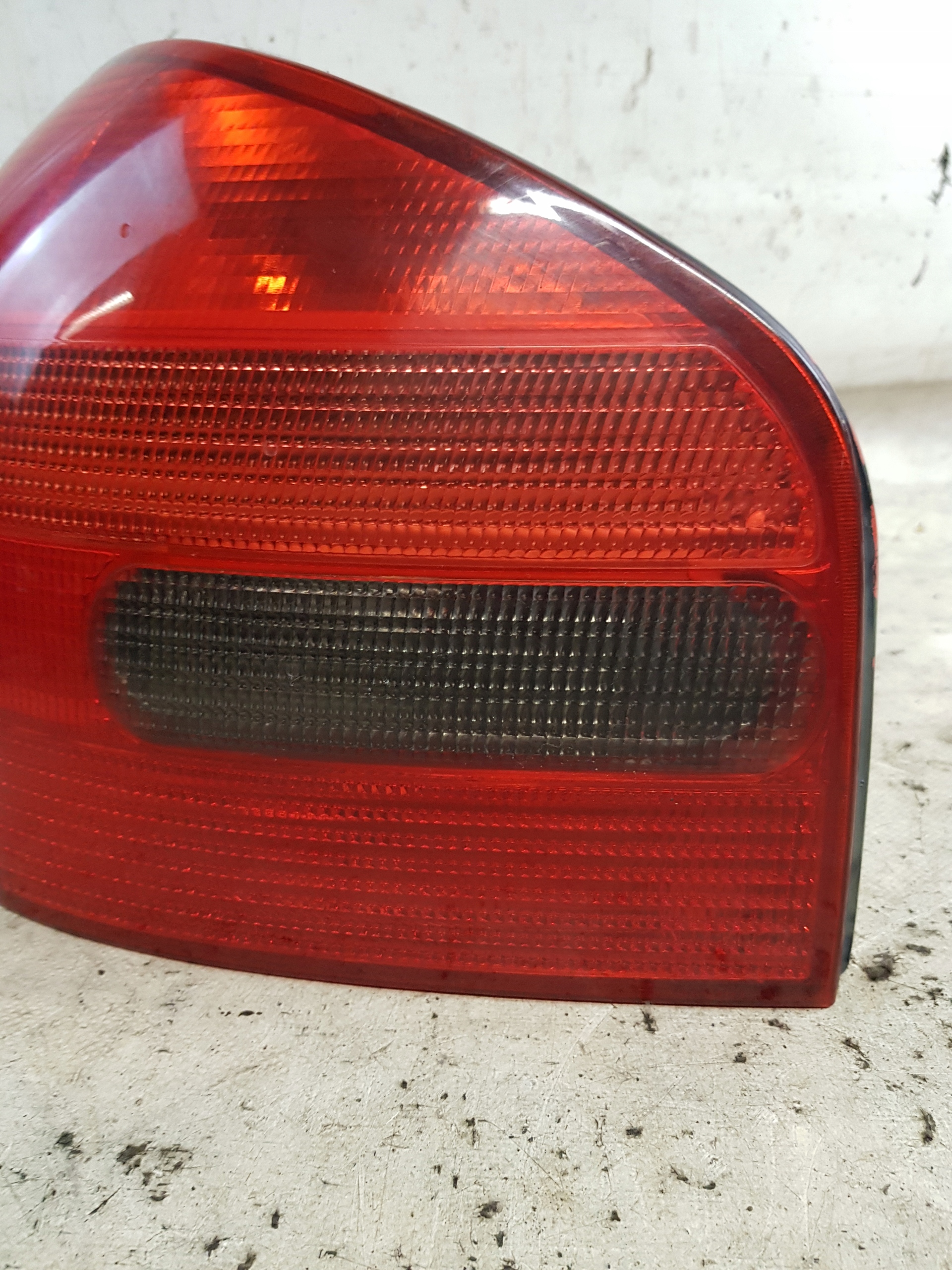 Licht links heck AUDI A3 8L EU