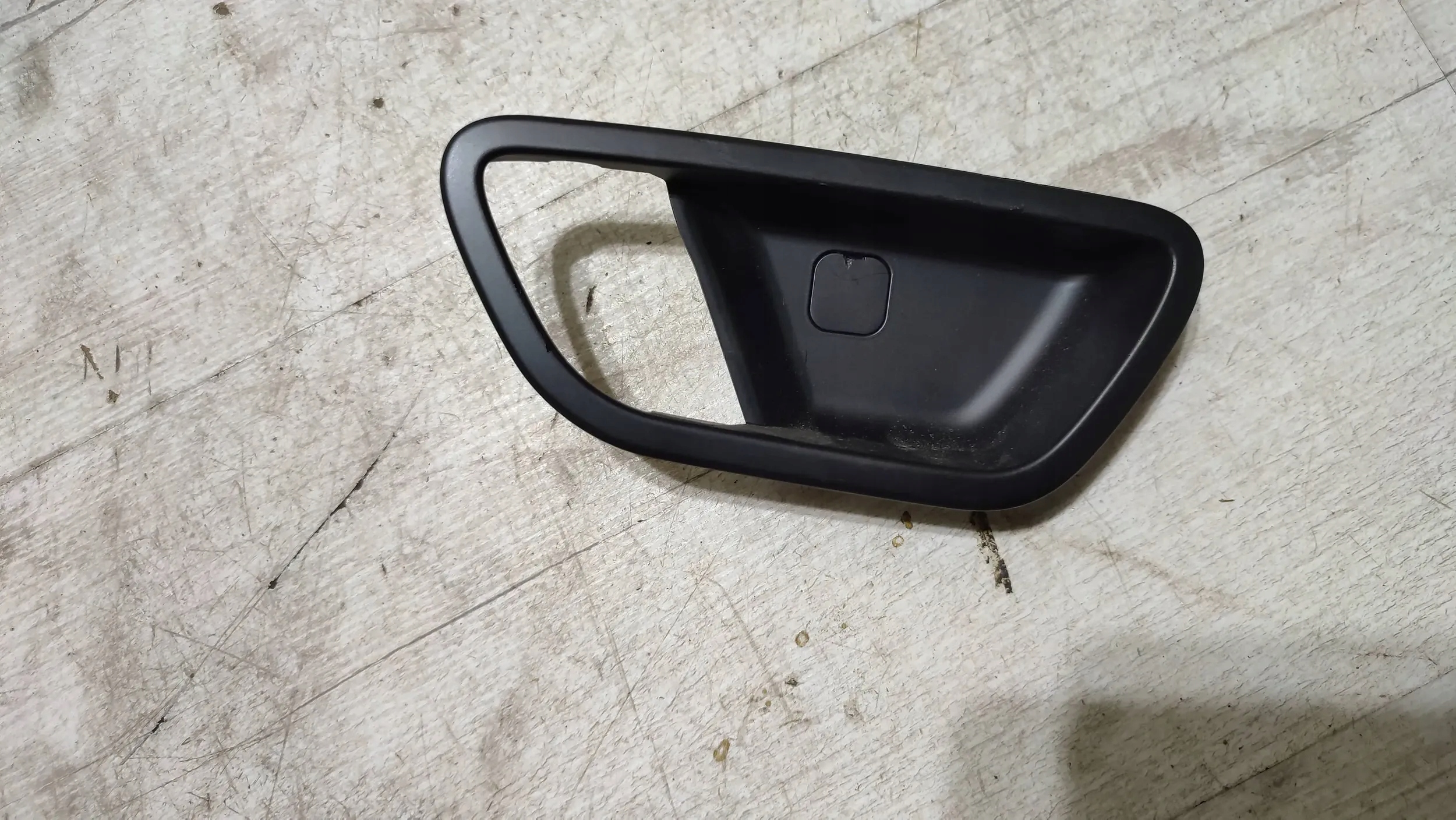 KIA Rio IV 18r rear part side left cover handles