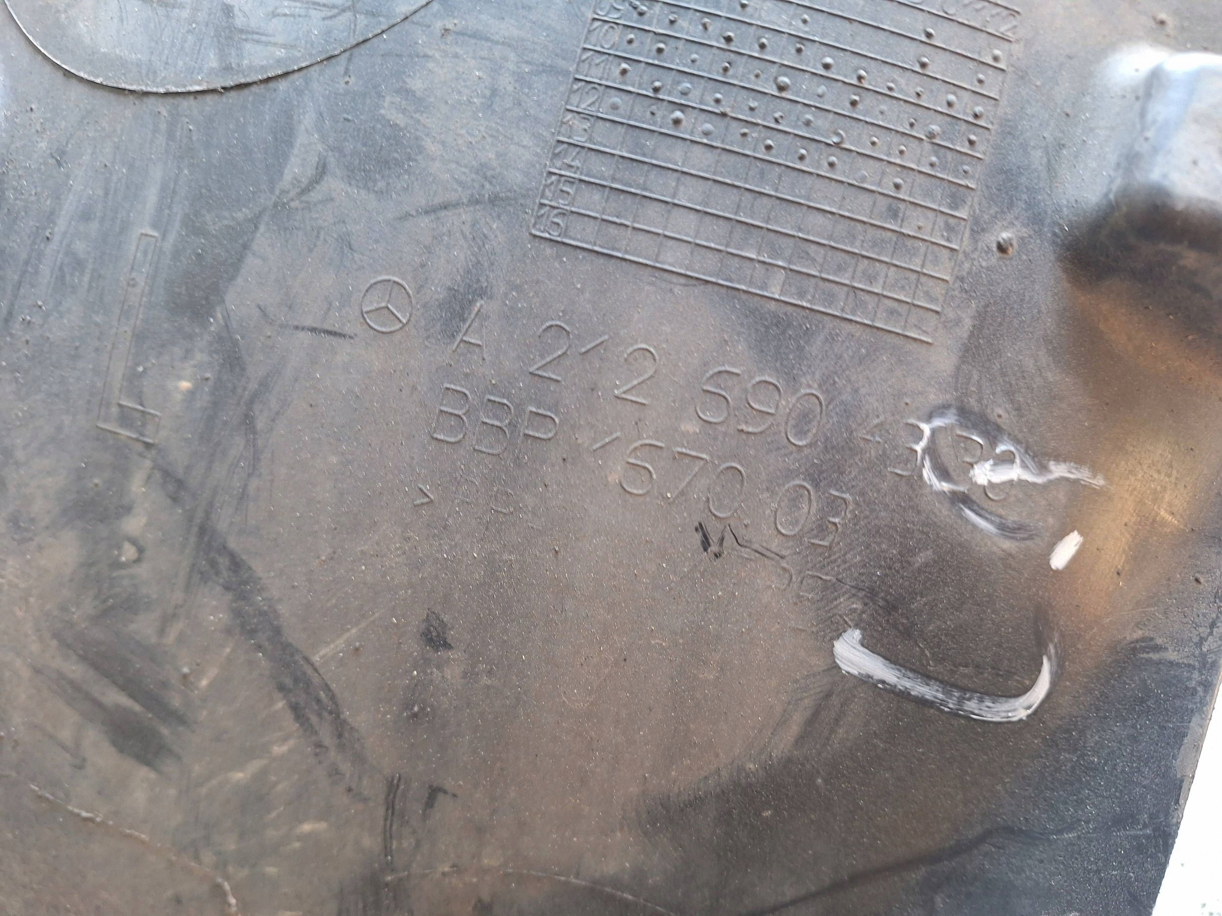 MERCEDES E-KLASA W212 09-13 mudguard PRZO left A2126904339