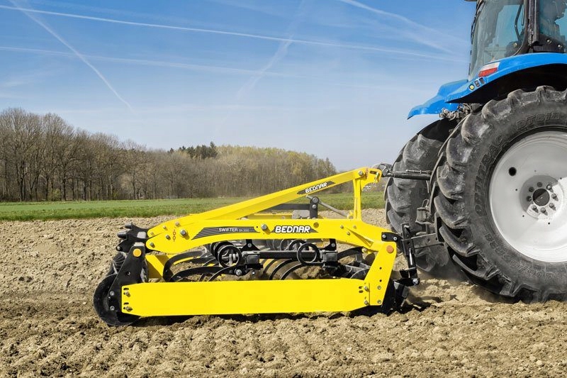 BEDNAR SWIFTER ПРУЖИНА ПРАВЫЙ ПОЛЮС KM060083