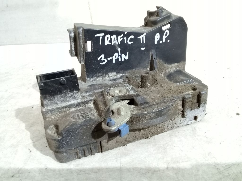 Renault Trafic II 2 lock right front 8200042171