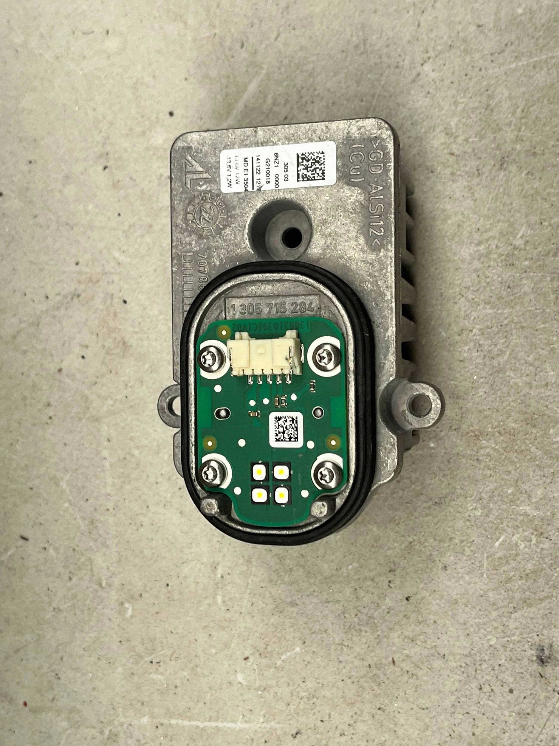 control unit LED REFLEKTORA MERCEDES-BENZ C W205 1305715284 @M