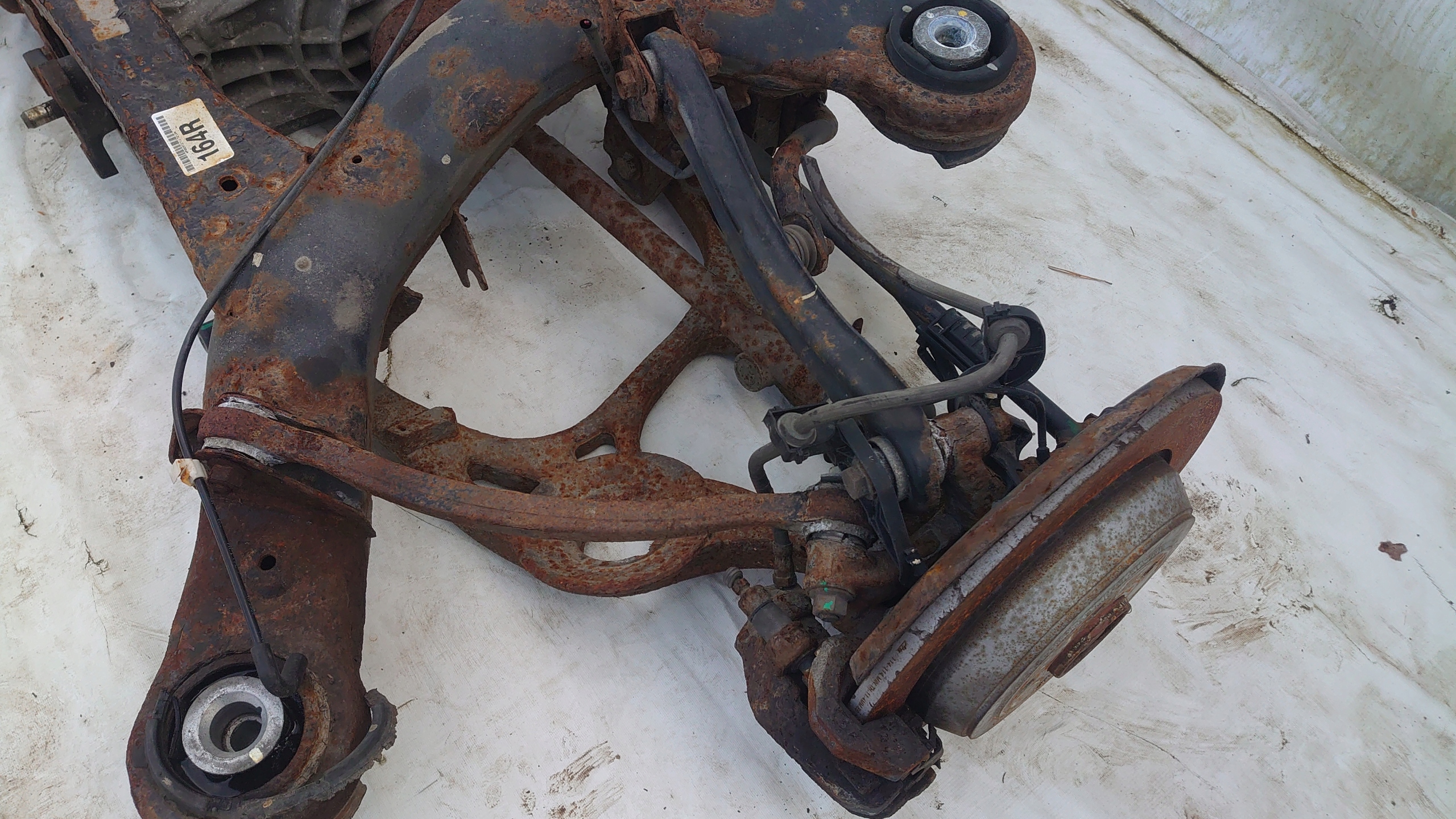 MERCEDES ML W164 320CDI sususpension rear part diff axle beam arm complete