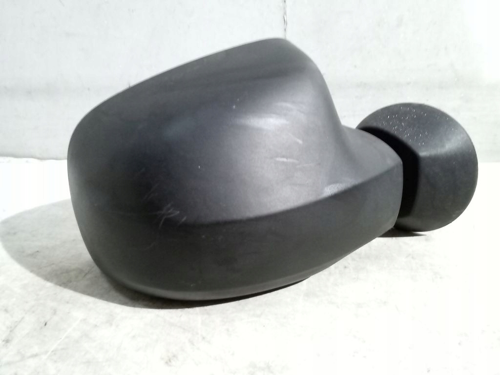 Dacia Logan and mirror right manually