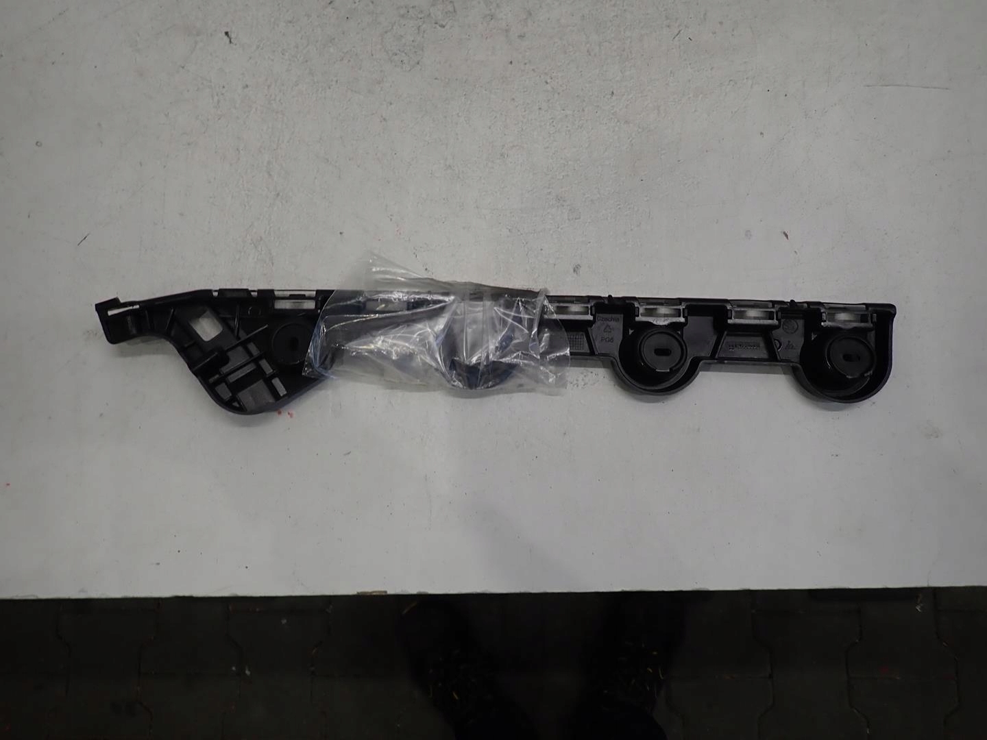 bumper bracket right rear part SKODA OCTAVIA IV 2020- 5E7807394