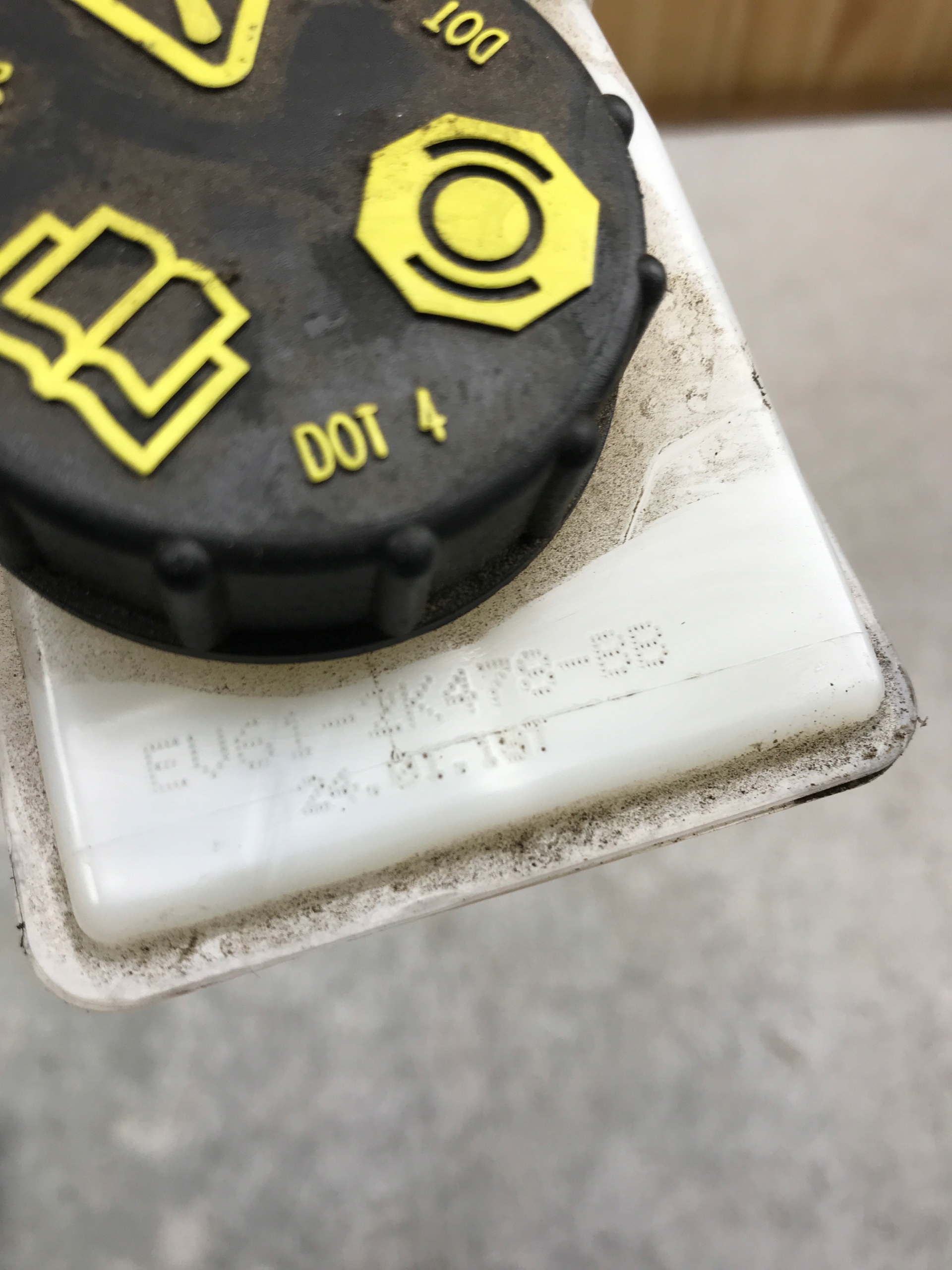 Behälter des Gasses Brems- FORD KUGA MK2