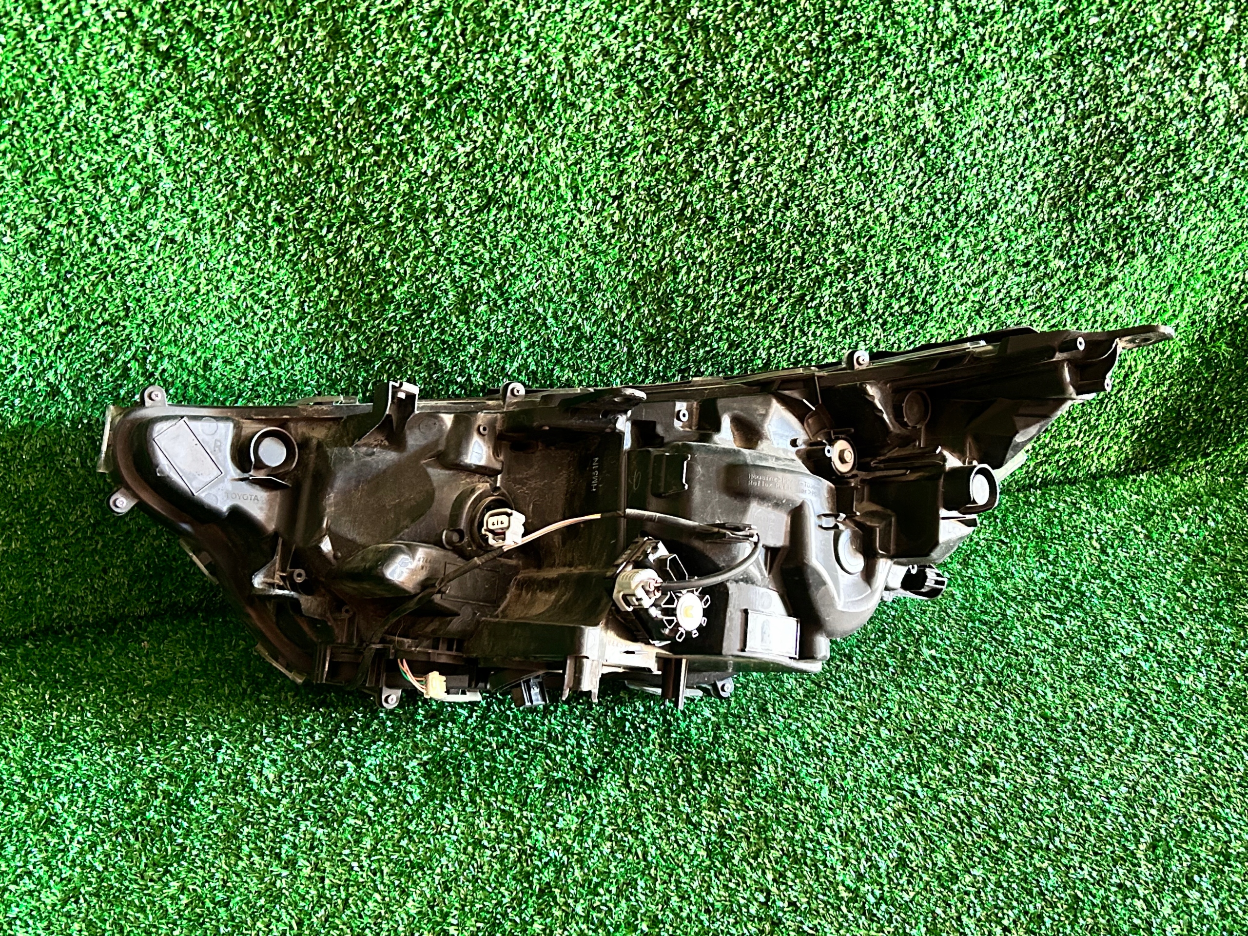 REFLEKTOR right TOYOTA RAV4 V FULL LED NR.R31