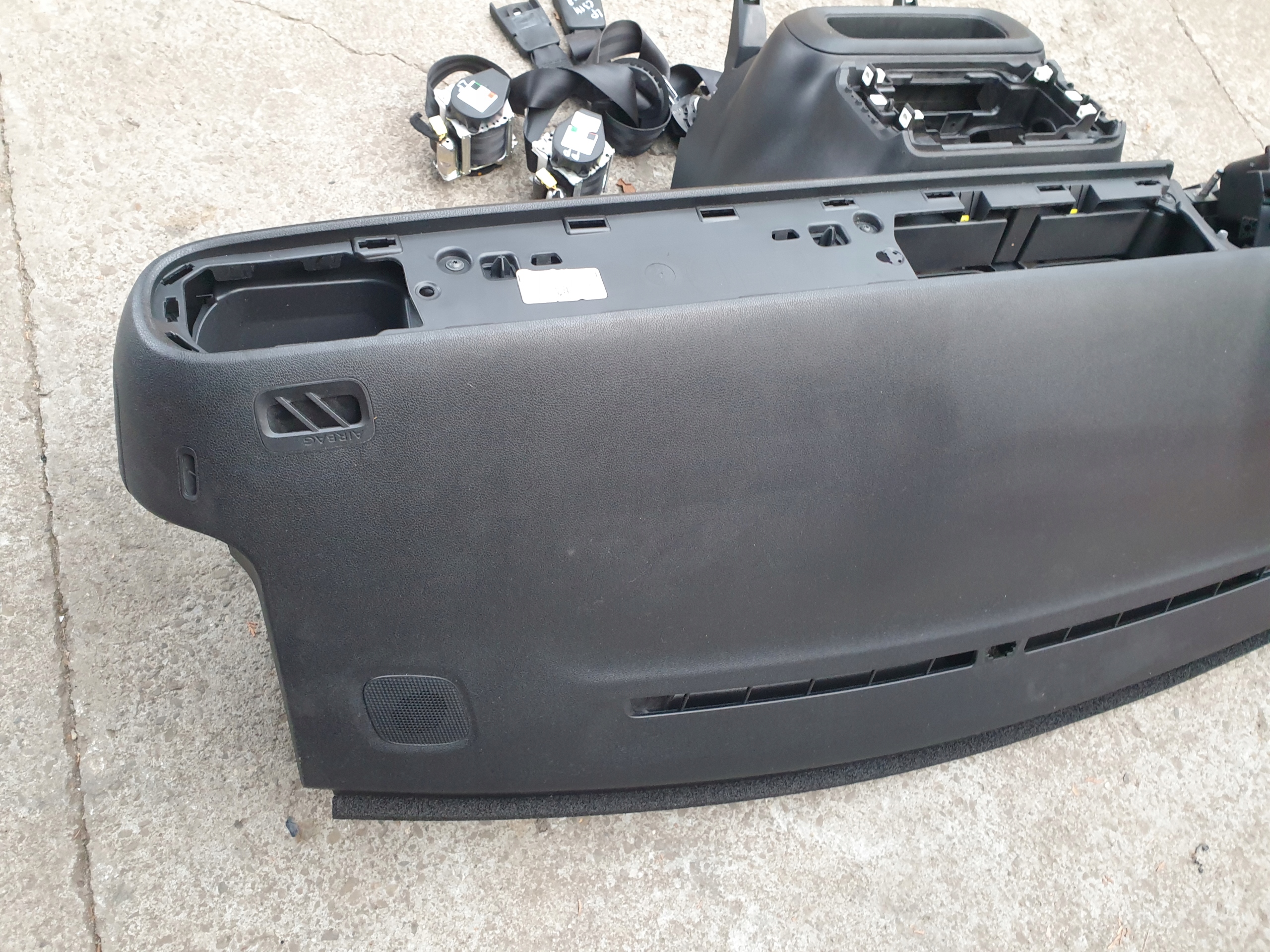 dashboard instrument panel cockpit airbags tension belts CITROEN C3 III 2016