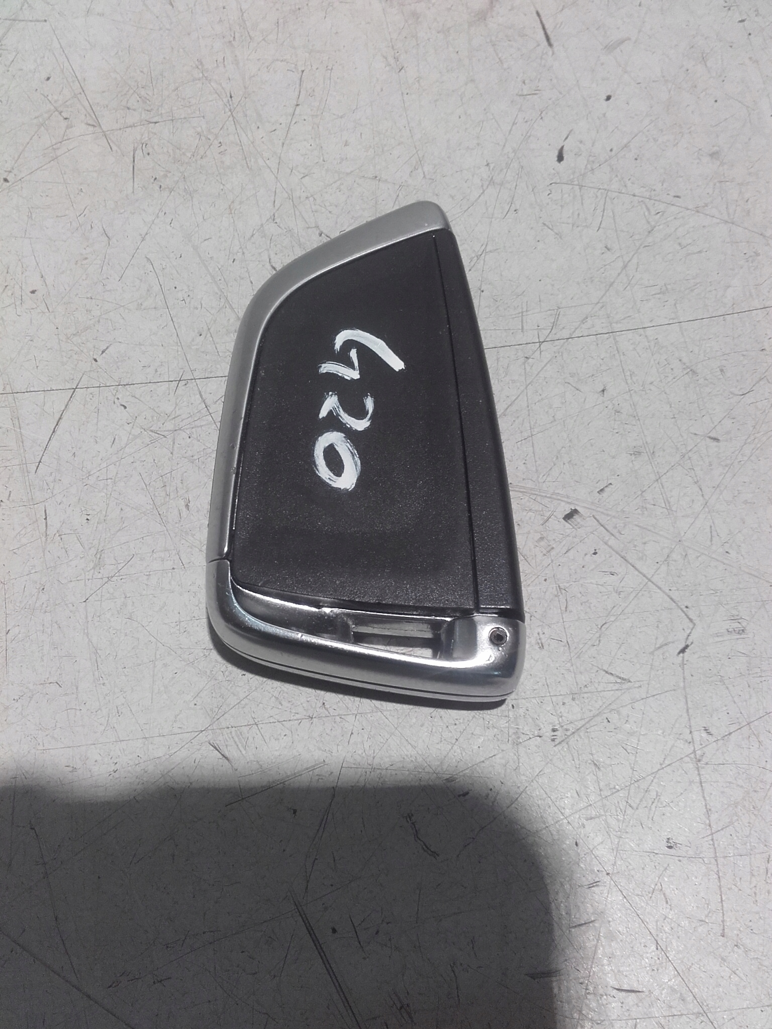 BMW 3 G20 брелок 8708351