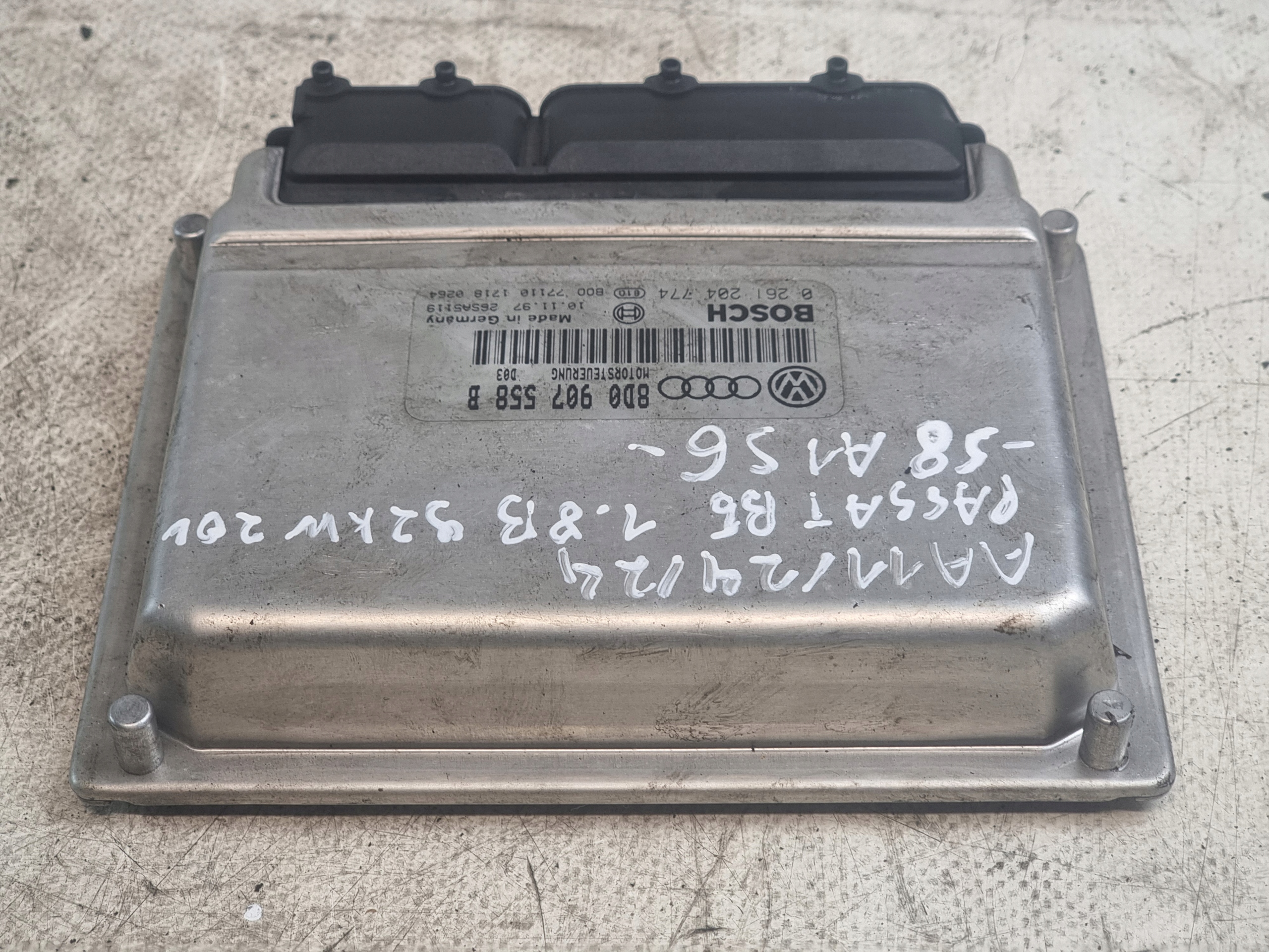 control unit computer of the engine OE 8D0907558B VW PASSAT B5 1.8 20V 98r