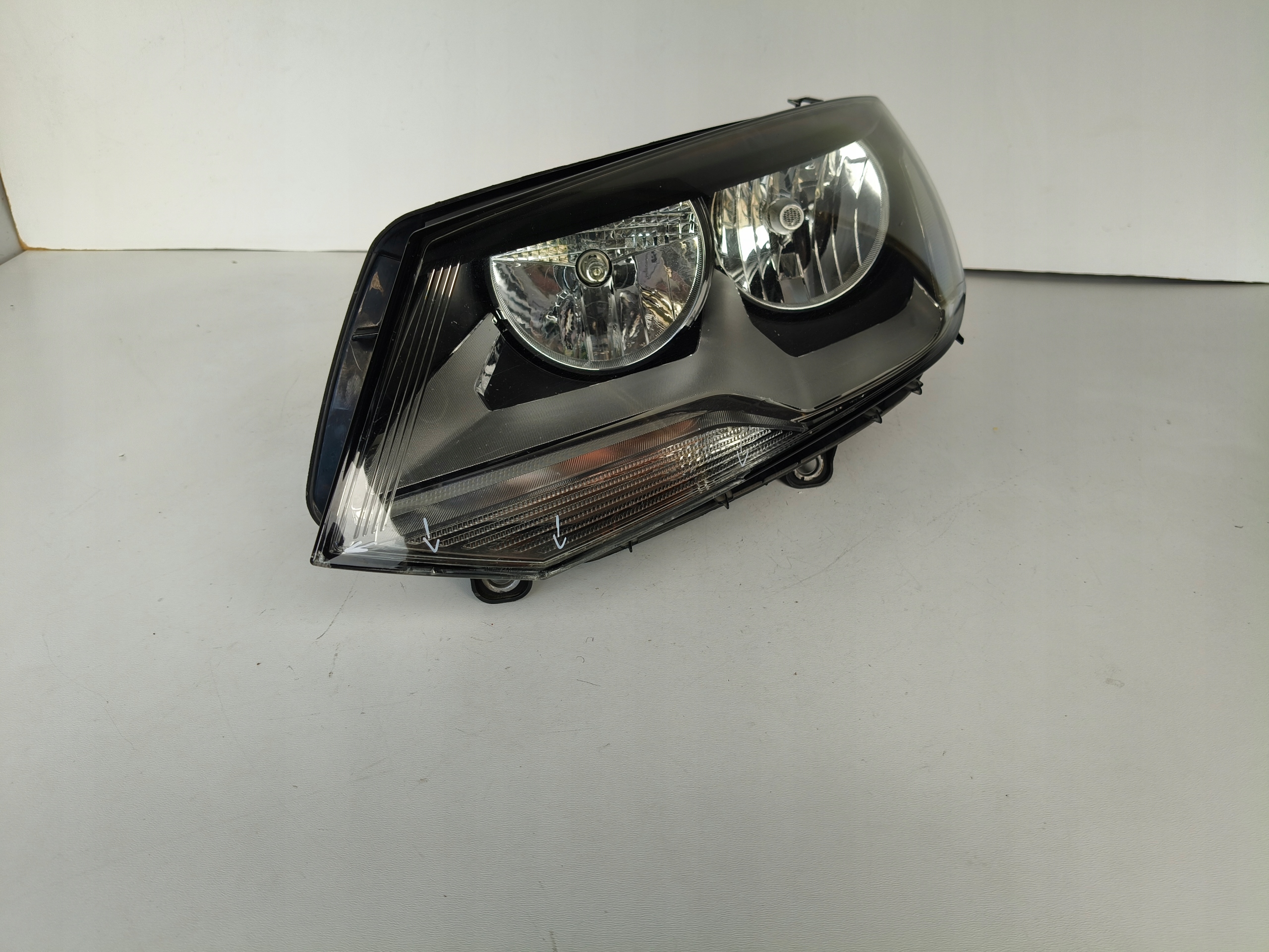 light left REFLEKTOR VW TOURAEG 7P 7P6 10-14