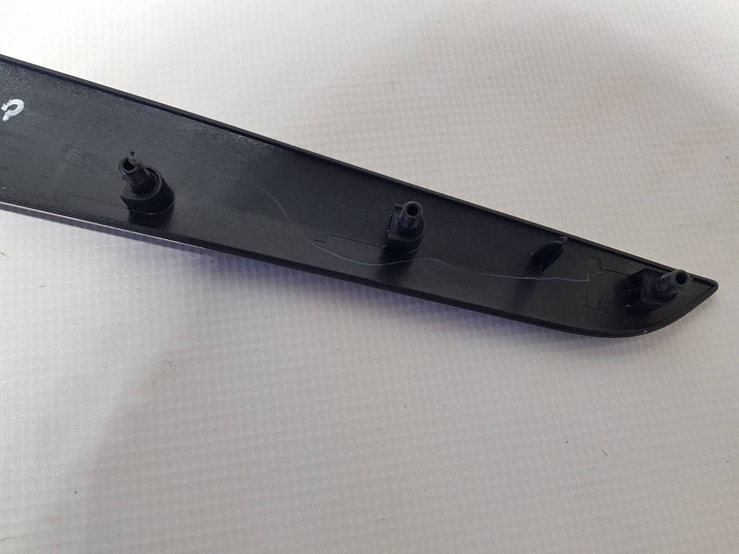 moulding dekor ozdobna door front left Mercedes C W204 COUPE