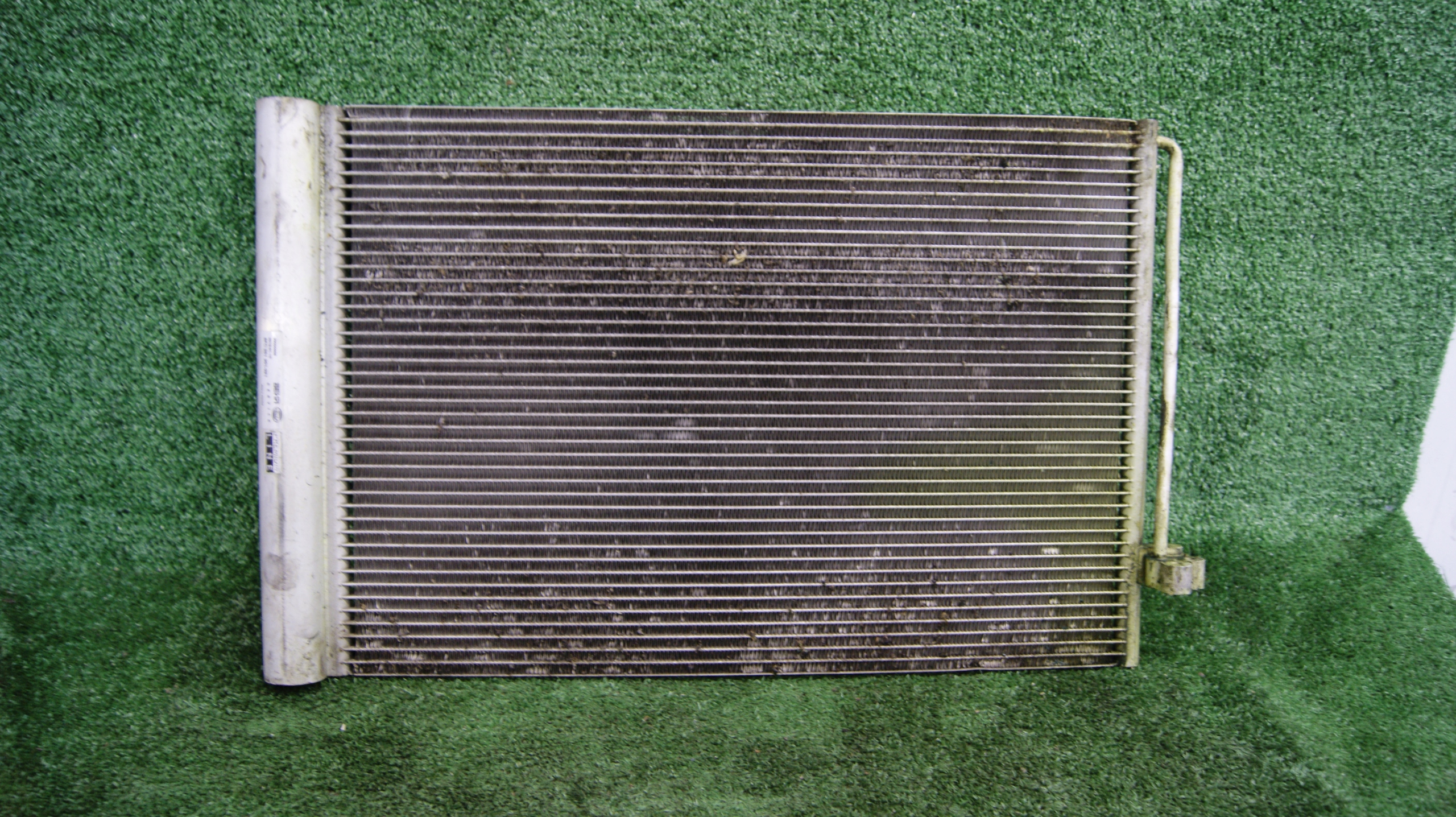Radiateur climatisation BMW E60 2.5B 8FC351301-321