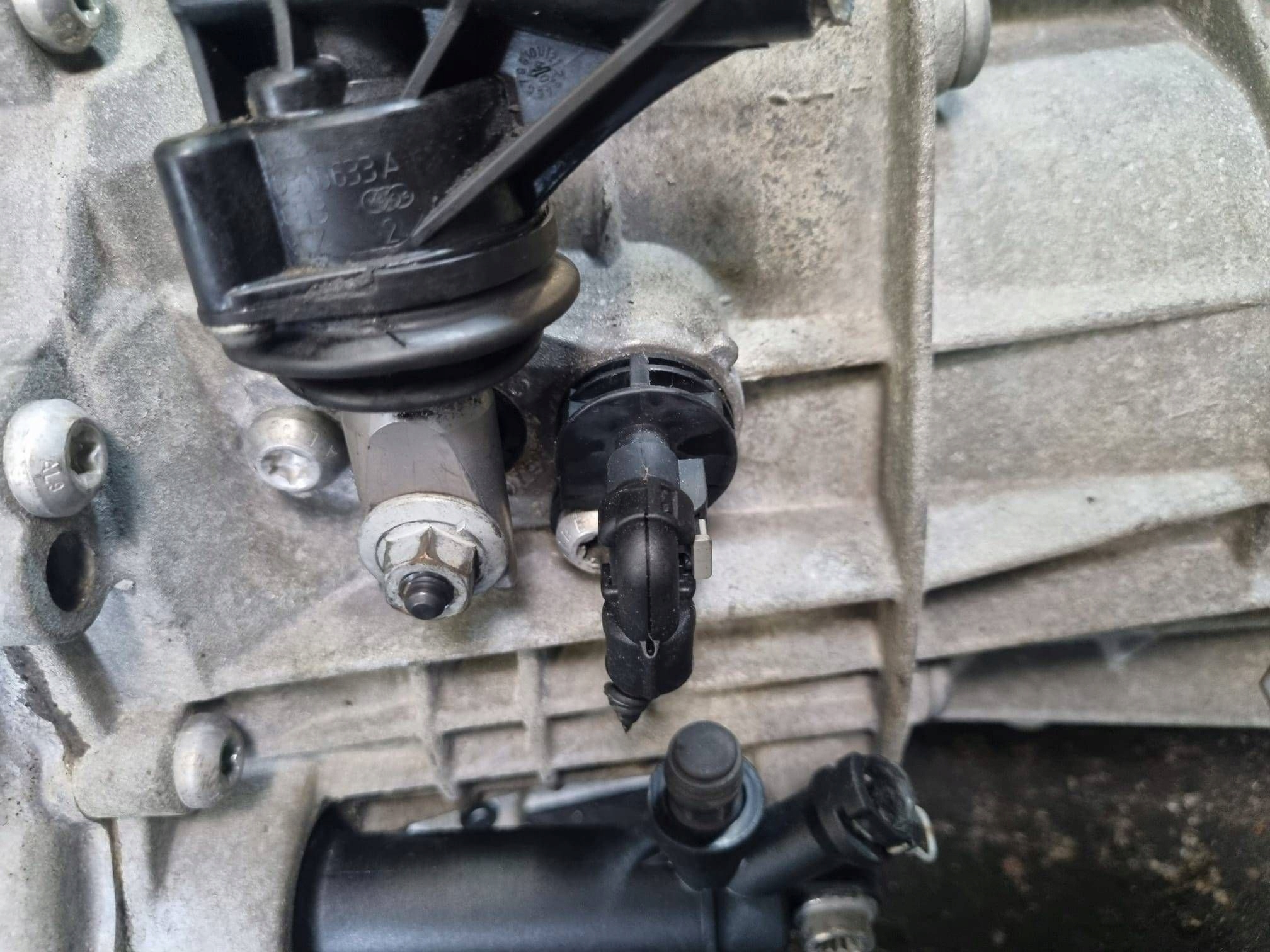 Manualna Getriebe 6 getriebe Audi A4 B8, A5 1.8 TFSI NCT Z Sensor #