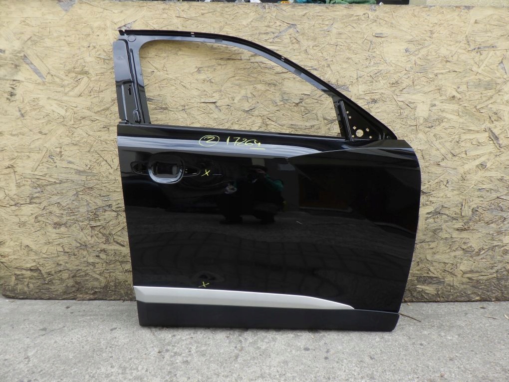 PEUGEOT 2008 II 2 19- door right front