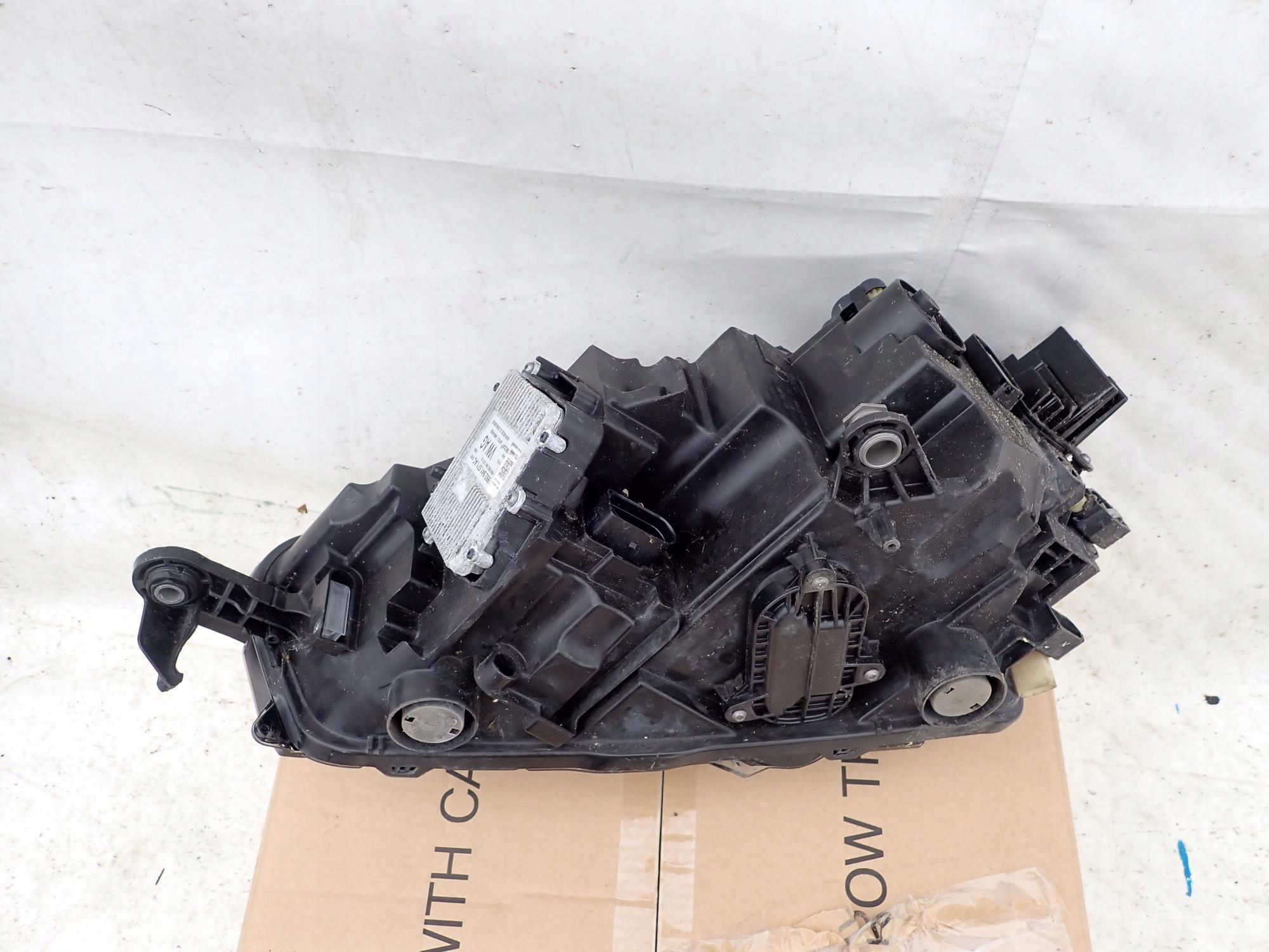 SKODA SCALA 19-> light front front right