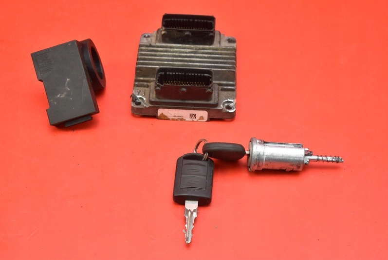 IMMO КОМПЬЮТЕР 8972272257 OPEL CORSA C 1.7 DTI 01R