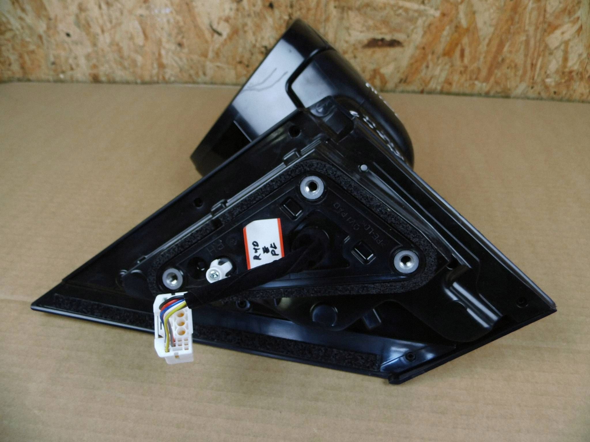KIA EV2 mirror right 8 - of cables (vertical)