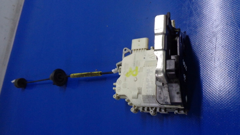 lock door right front 5 vertical AUDI Q5 8RO 08-17R