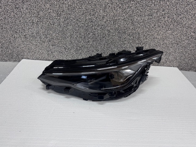 light left VW GOLF 8 LIFT GTI Full Led IQ LIGHT black