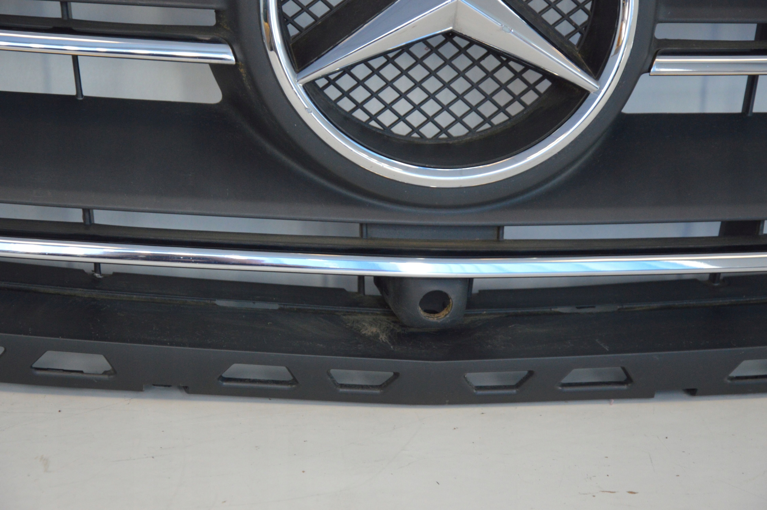 MERCEDES SPRINTER W910 910 GRILL ATRAPA KAMERA Typ samochodu Samochody dostawcze Samochody osobowe