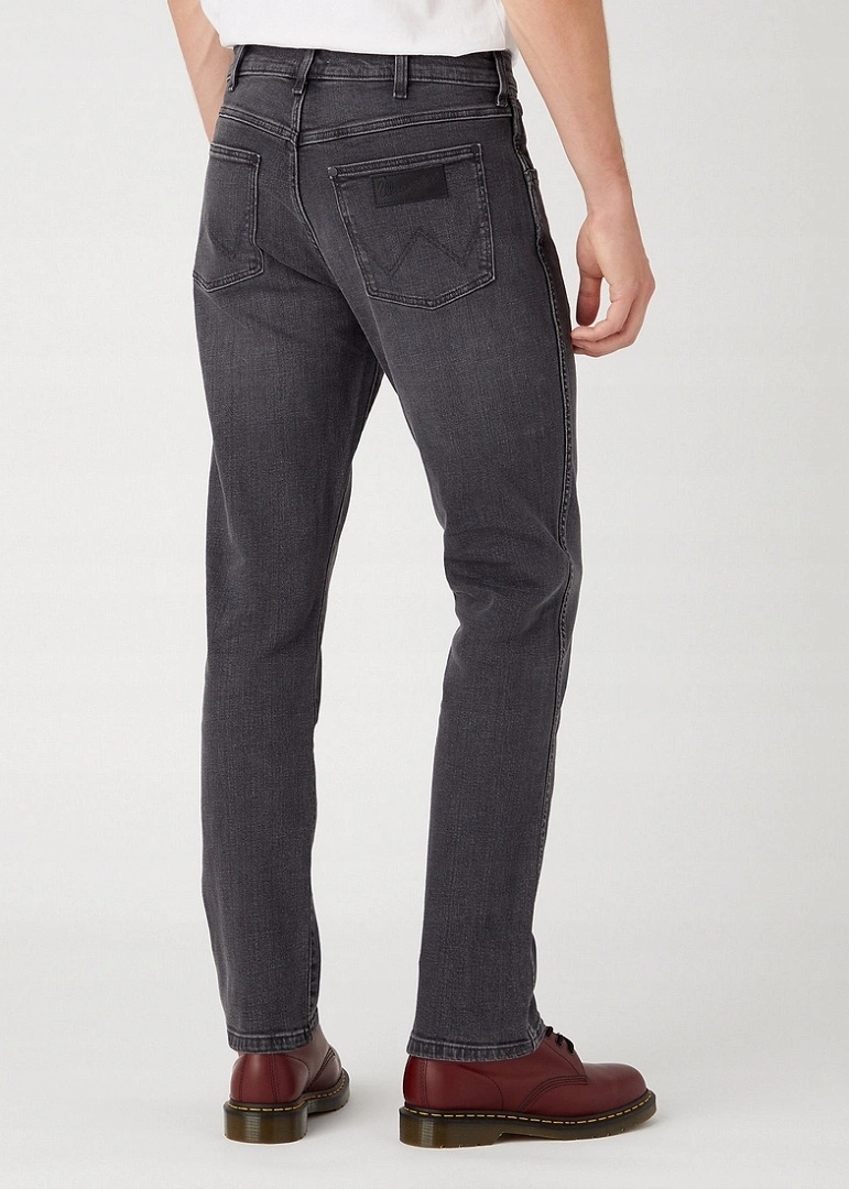 Męskie jeansy zwężane Wrangler Larston Blackout W18S29Z79 112330748 32/30