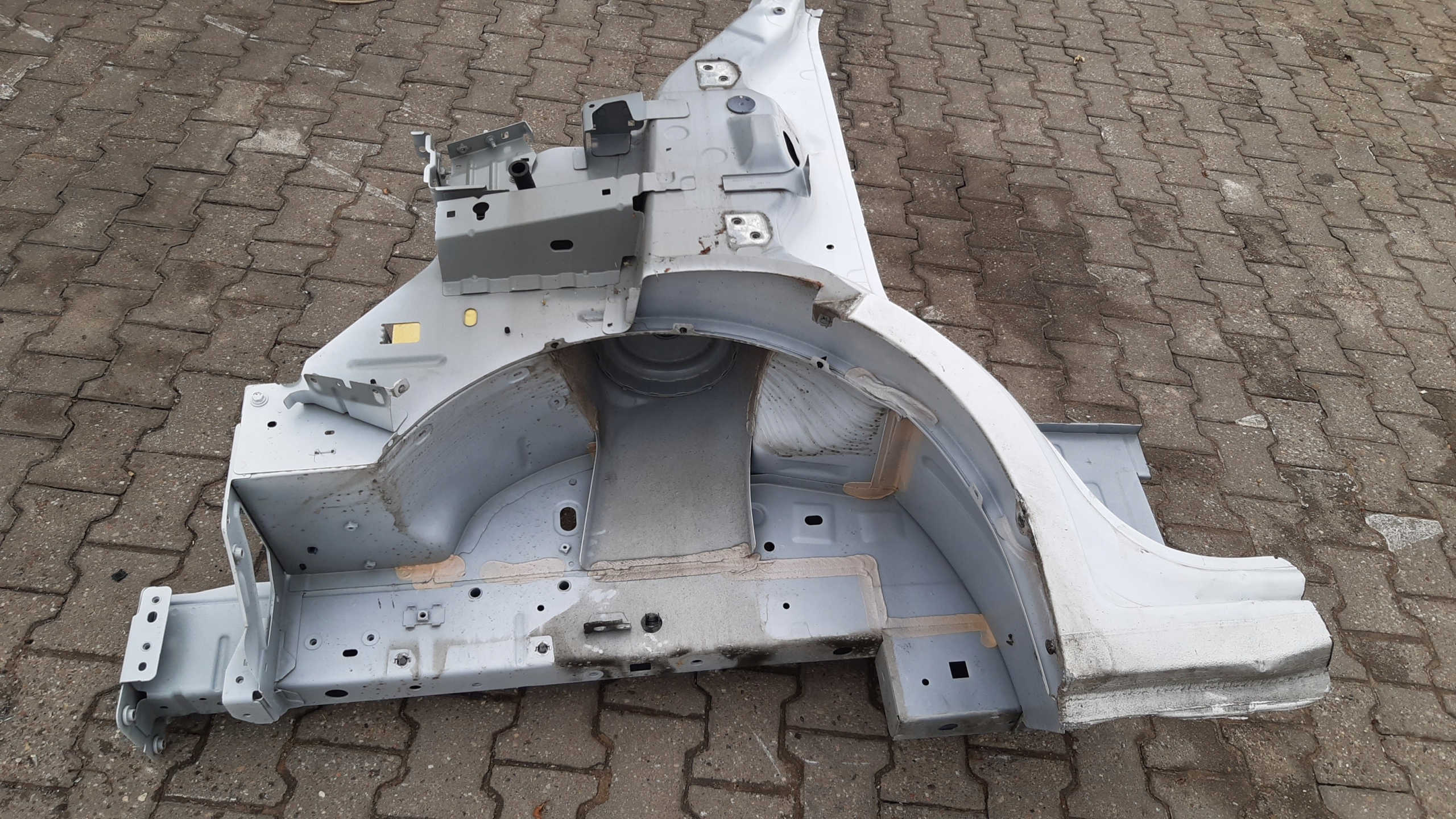 RENAULT MASTER III РЕСТАЙЛИНГ 19- ЧЕТВЕРТЬ ЛЕВА ПЕРЕД