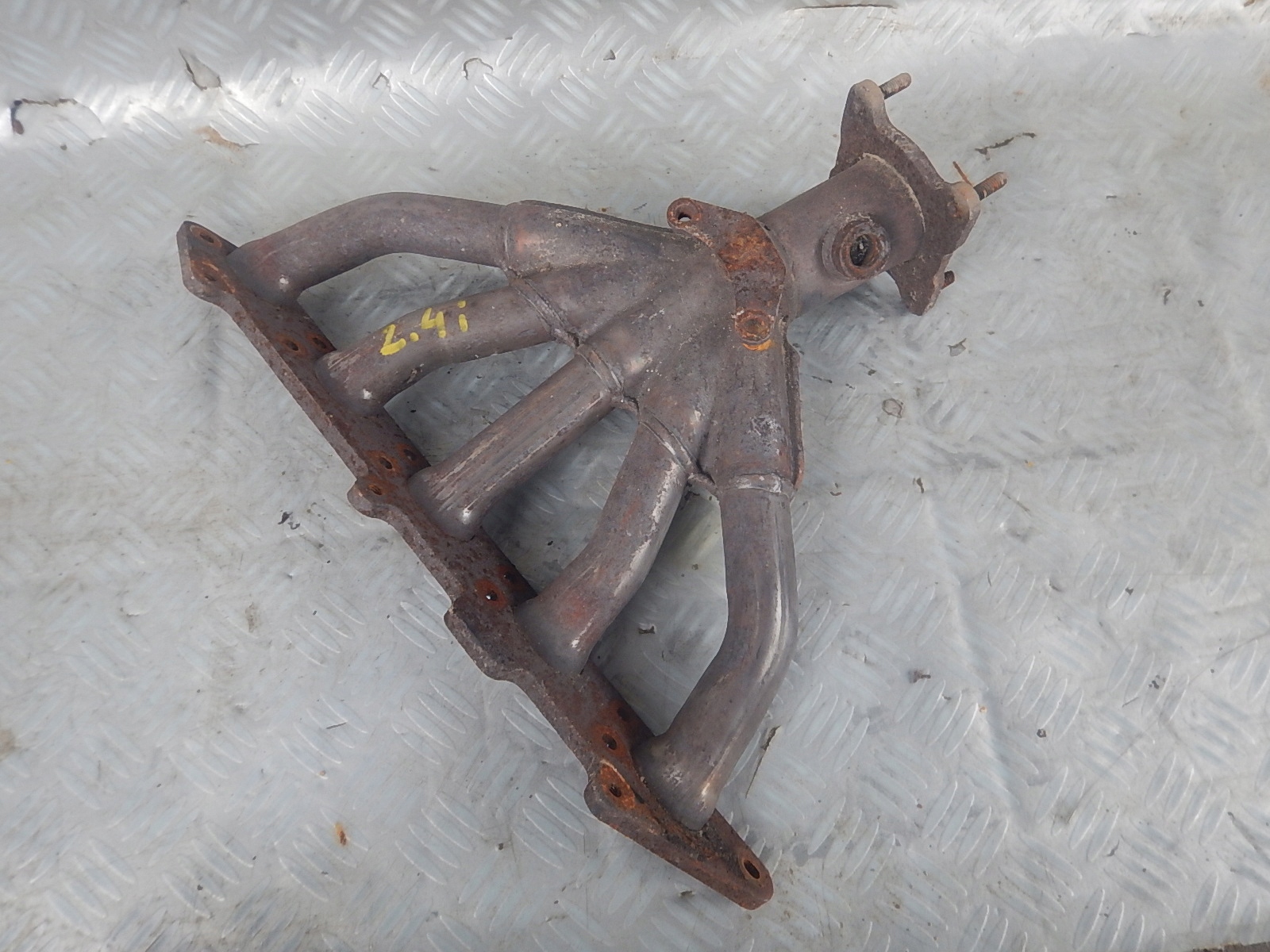 198119814KT2FTF1TYKJ87 - VOLVO S60 и V70 II 2.4 выпускной коллектор