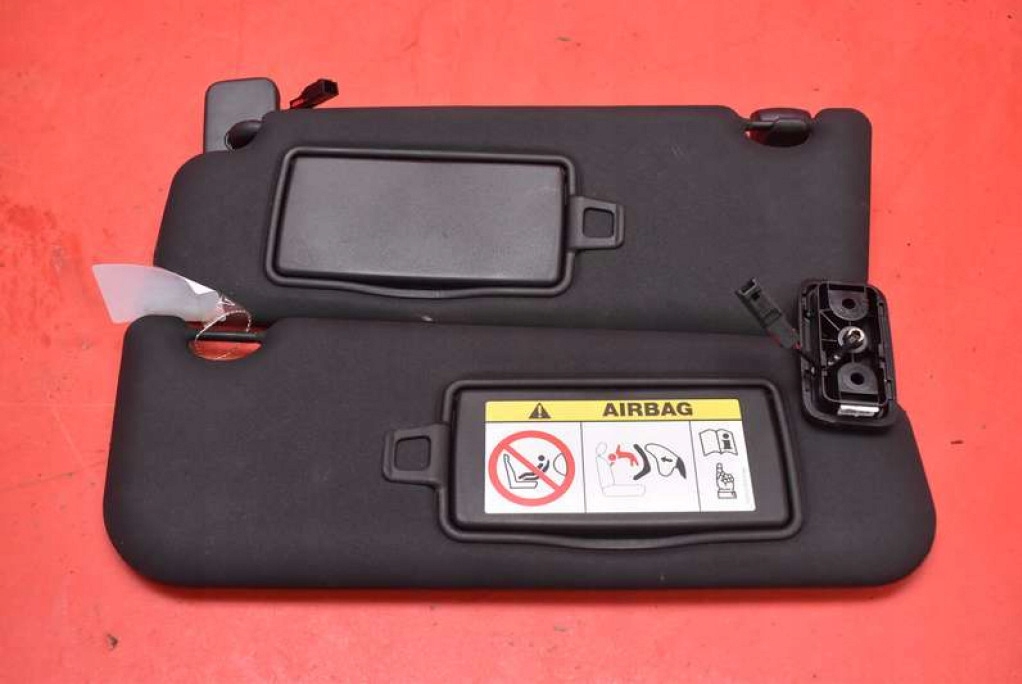 козырек солнцезащитный европа GX7304101BA8PVJ jaguar X761 16-20