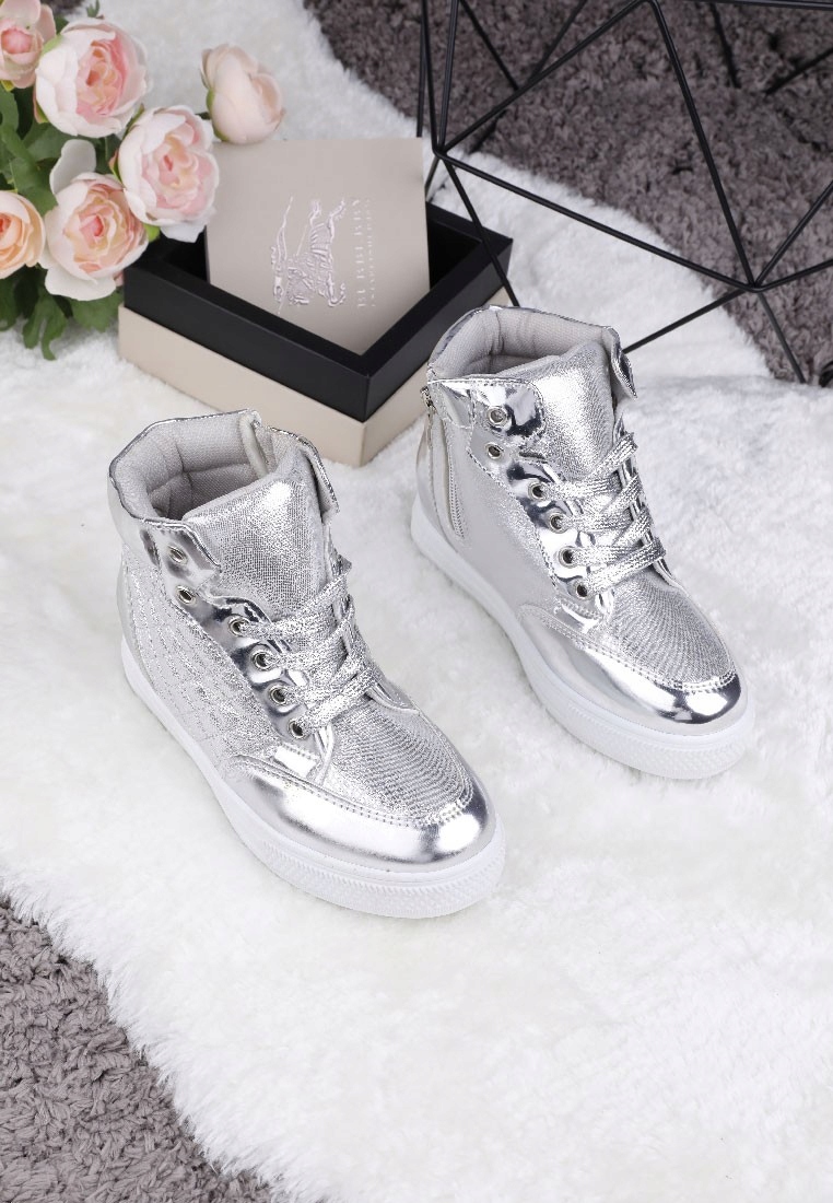Серебряные детские ботинки пинетки девочки кроссовки стенд оригинальная упаковка