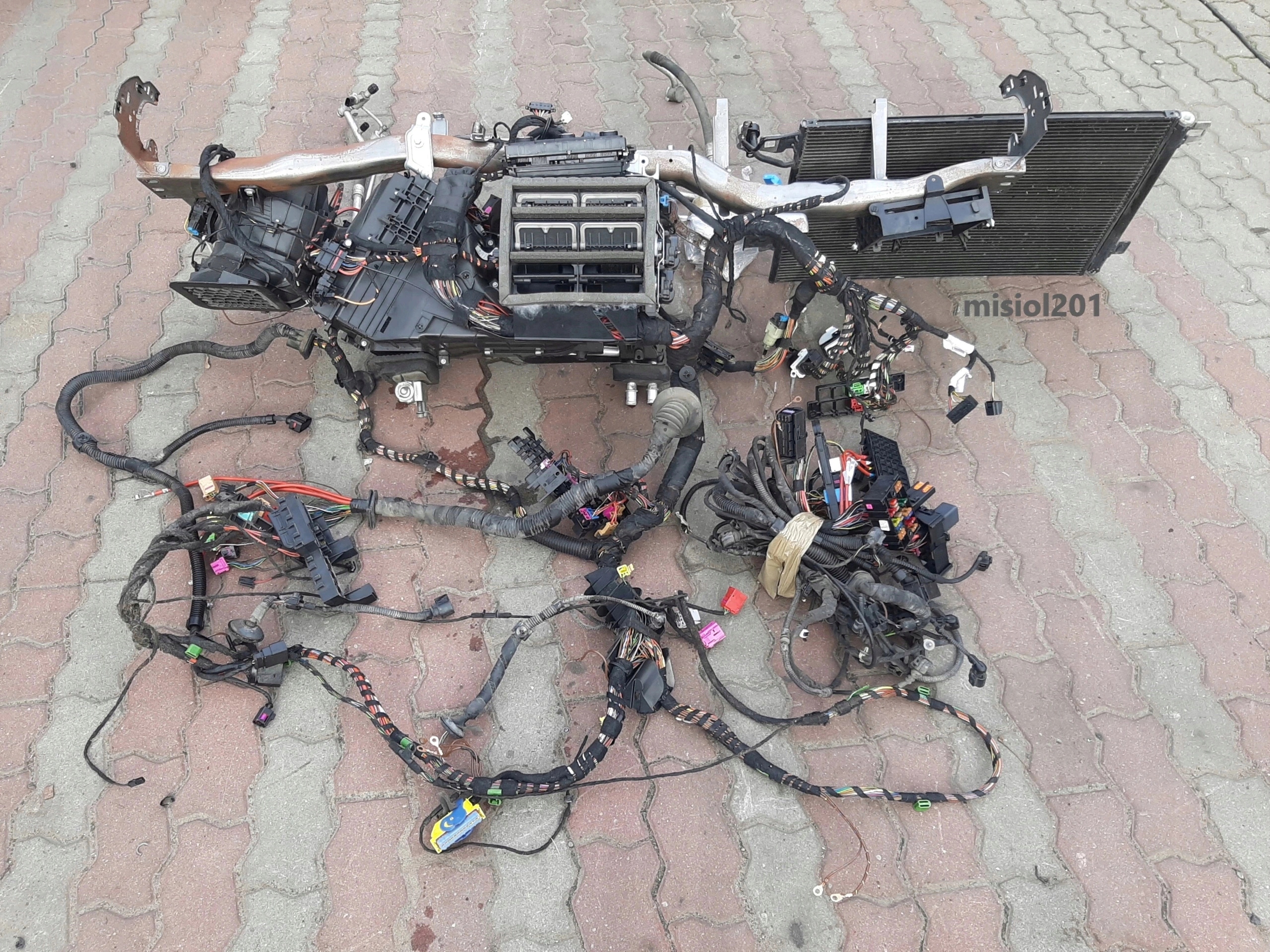 VW T5 LIFT 2.0 TDI kompletna klimatyzacja nagrzewnica sprężarka panel Numer katalogowy części VW T5 LIFT 2.0 TDI kompletna klimatyzacja nagrzewnica sprężarka panel