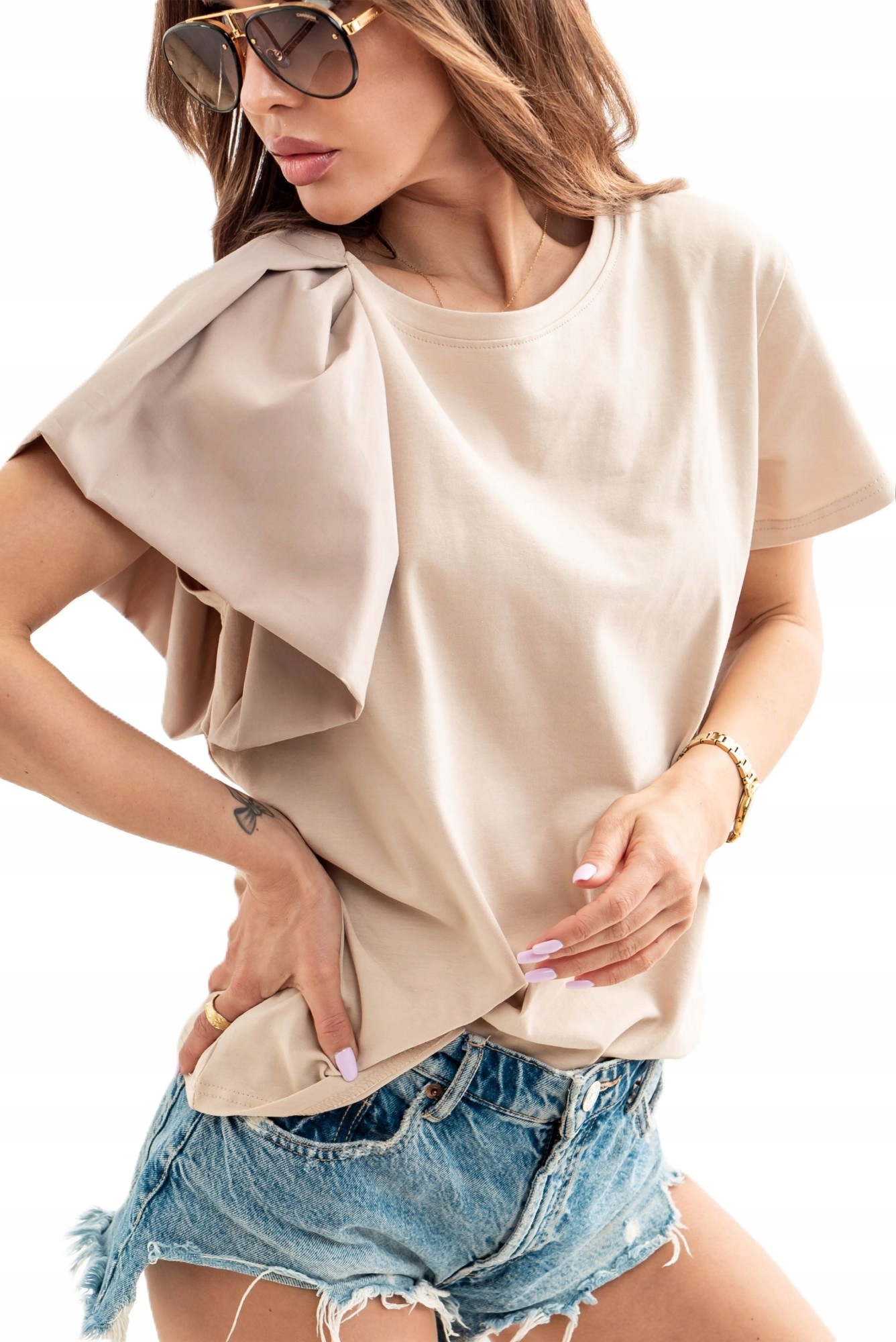 Bluzka damska z ozdobnym rękawem beżowa Tmc Moda M L