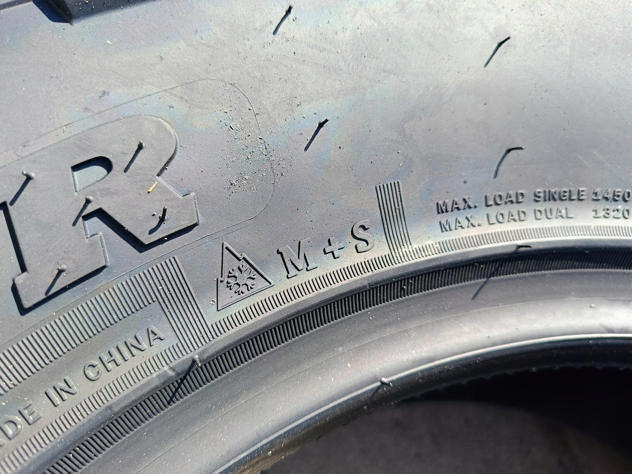 OPONY 265/70R16 COMFORSER CF3000 CAŁOROCZNE HIT BIAŁE LITERY 3PMSF MT Model CF3000