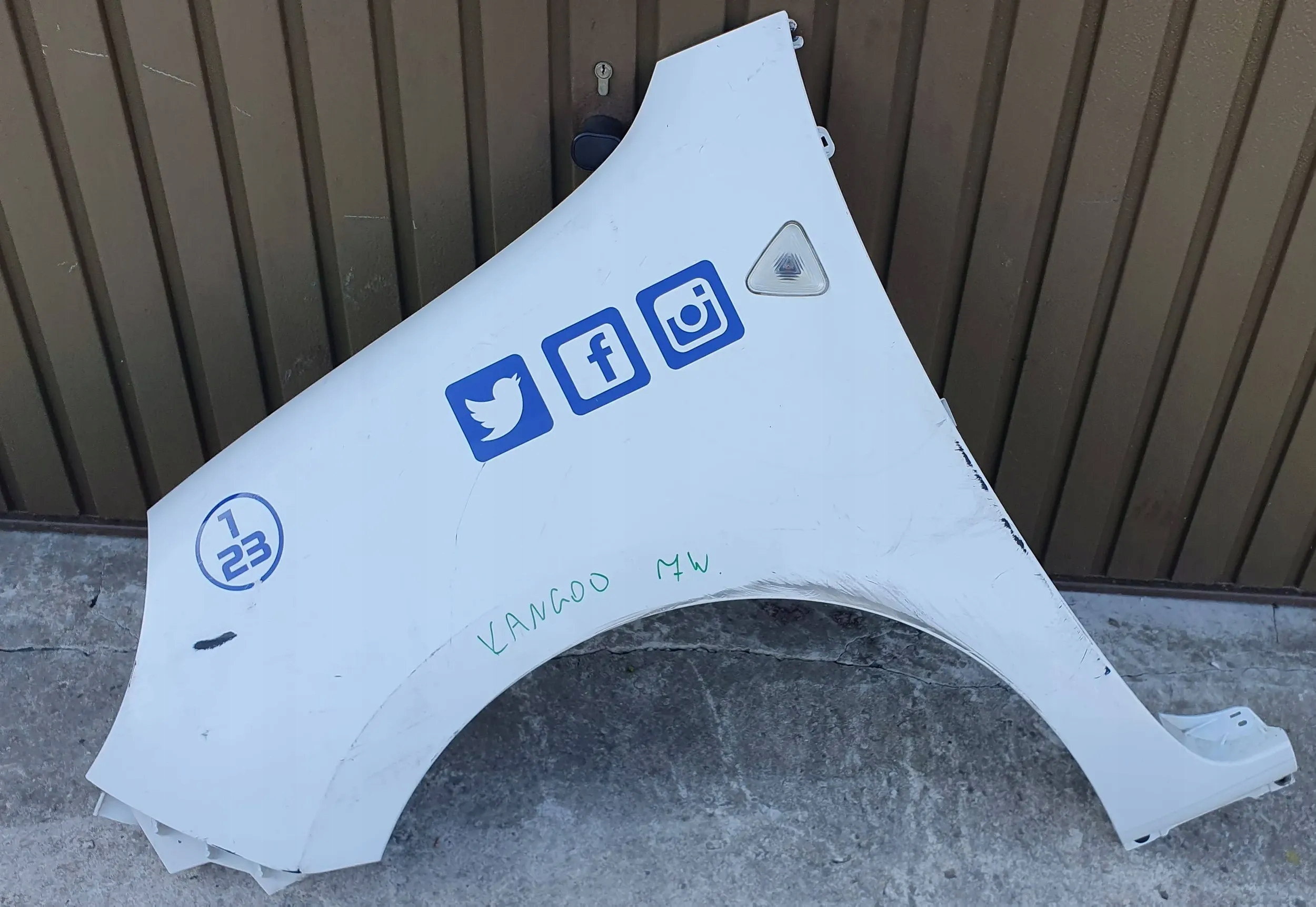 Renault Kangoo II 2 08-13 left fender front front $