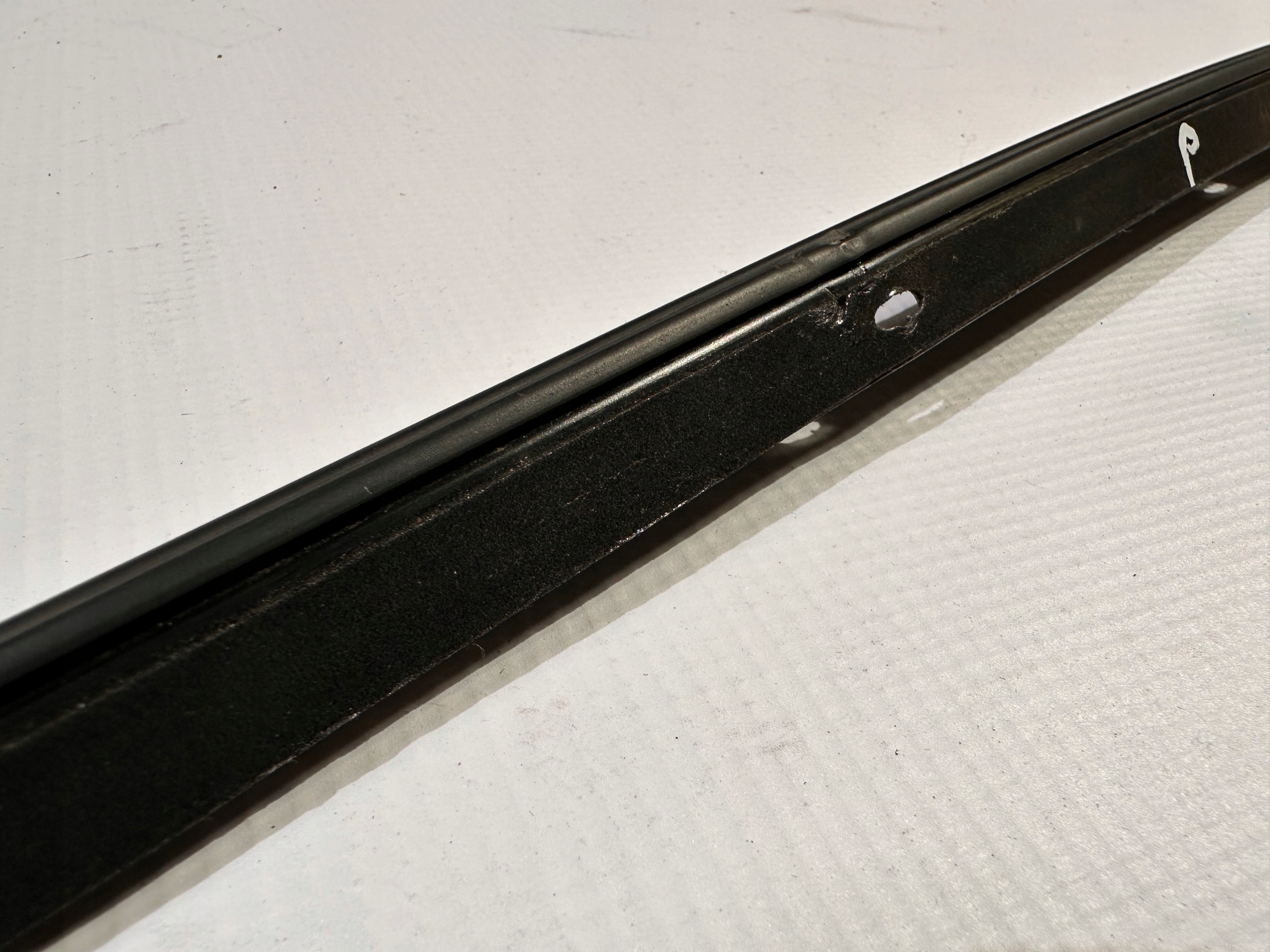 moulding windows slupka front front right Chevrolet Camaro 2016+